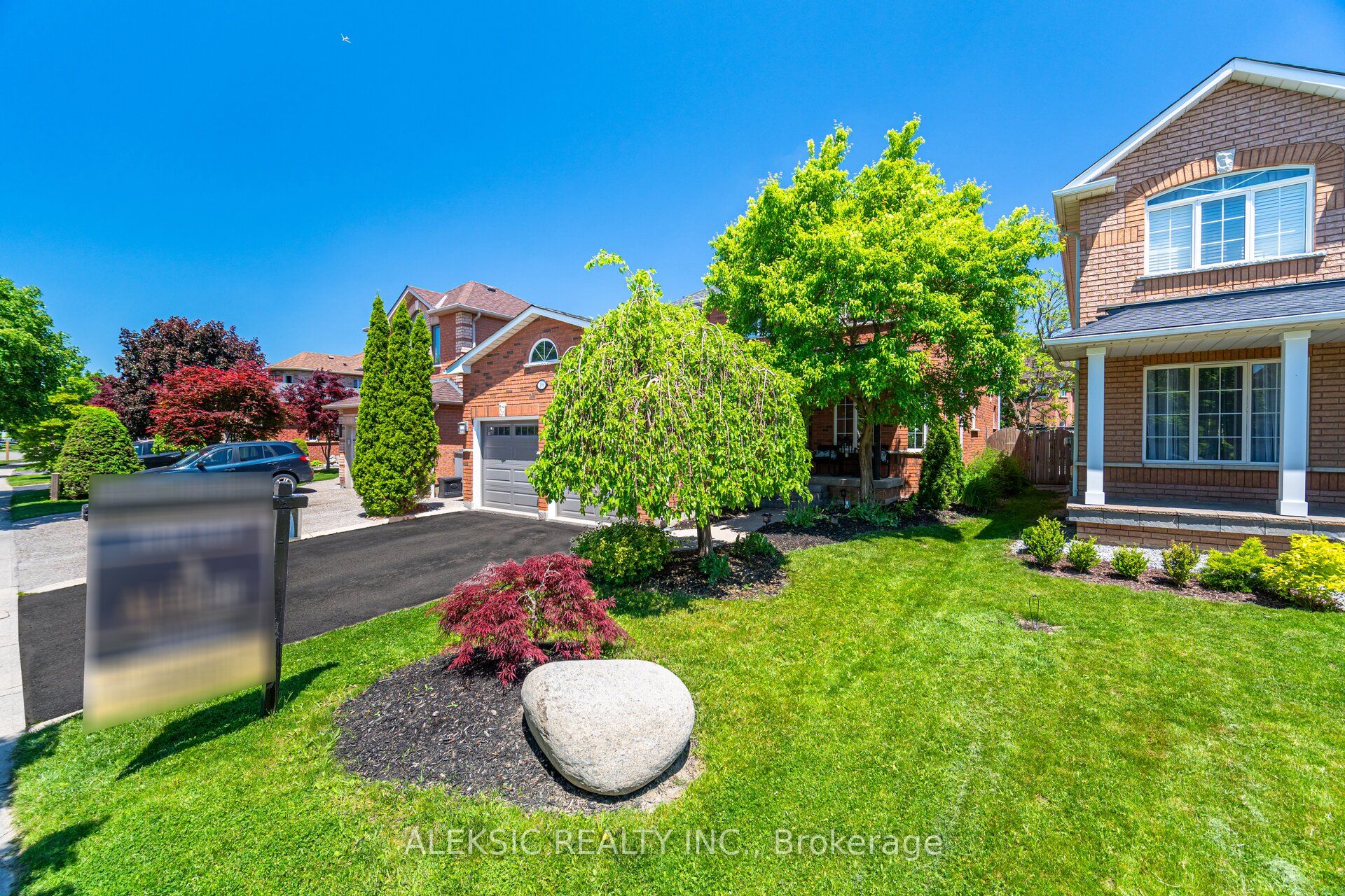 196 Eaton St, Halton Hills, Ontario L7G5Y2 For Sale HouseSigma