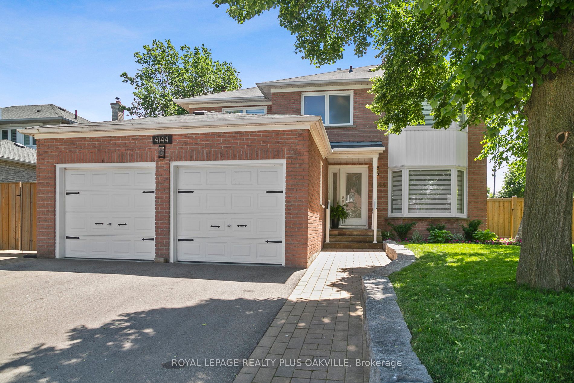 4144 Millcroft Park Dr, Burlington, Ontario L7M3V1 For Sale HouseSigma