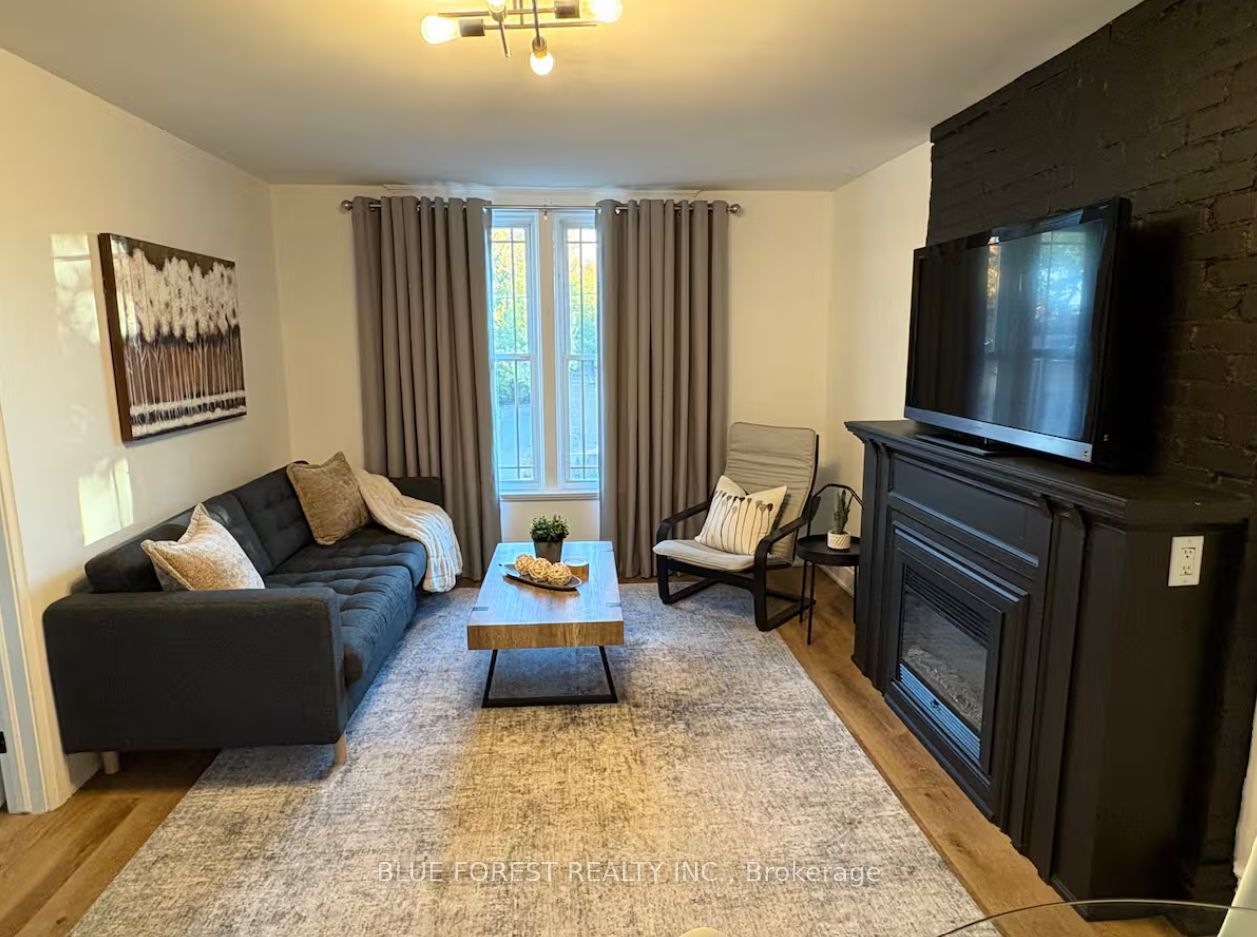 Unit 2 - 79 CARTWRIGHT Street, London 5