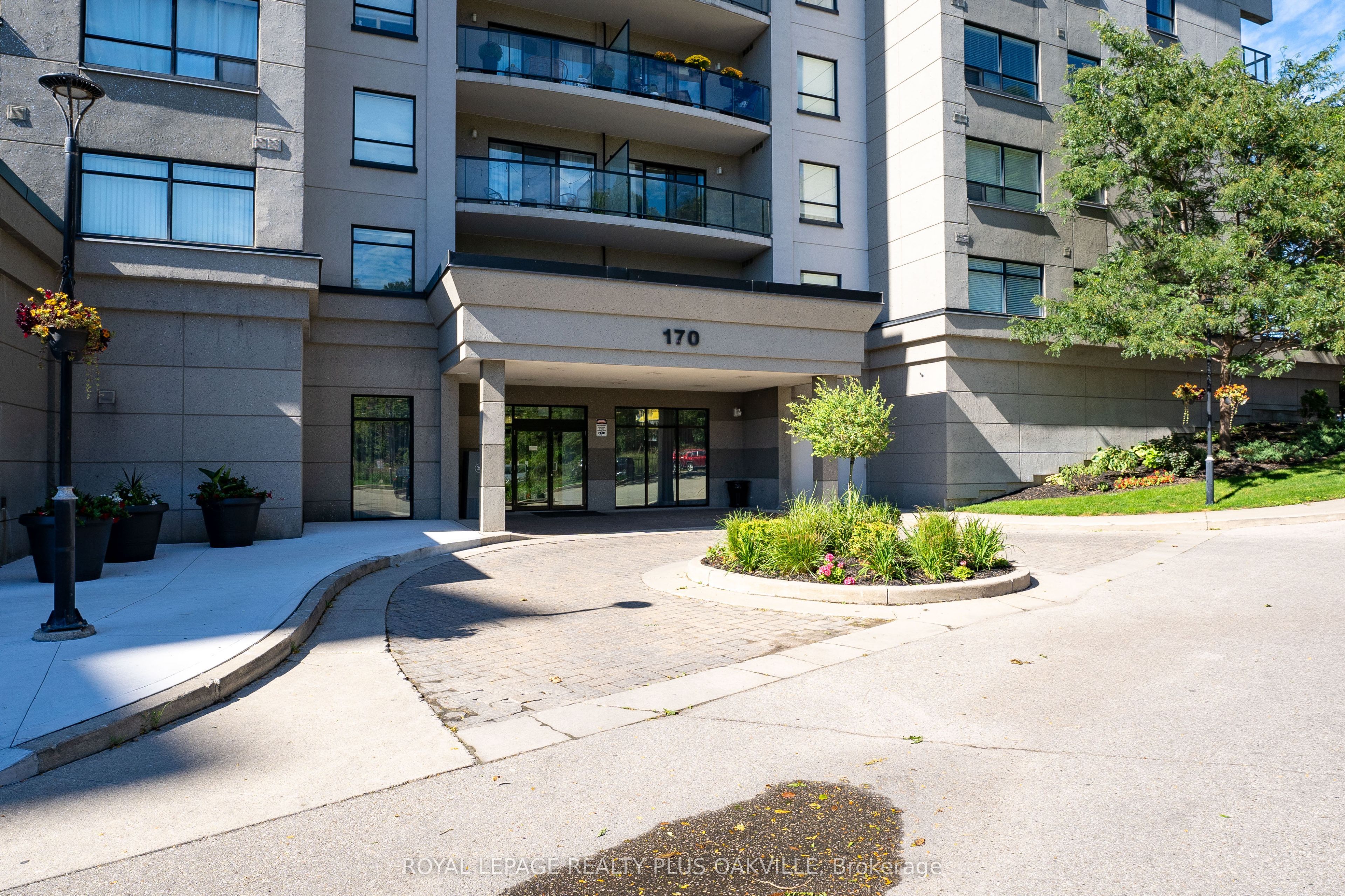 Unit 1207 - 170 Water Street N, Cambridge 1