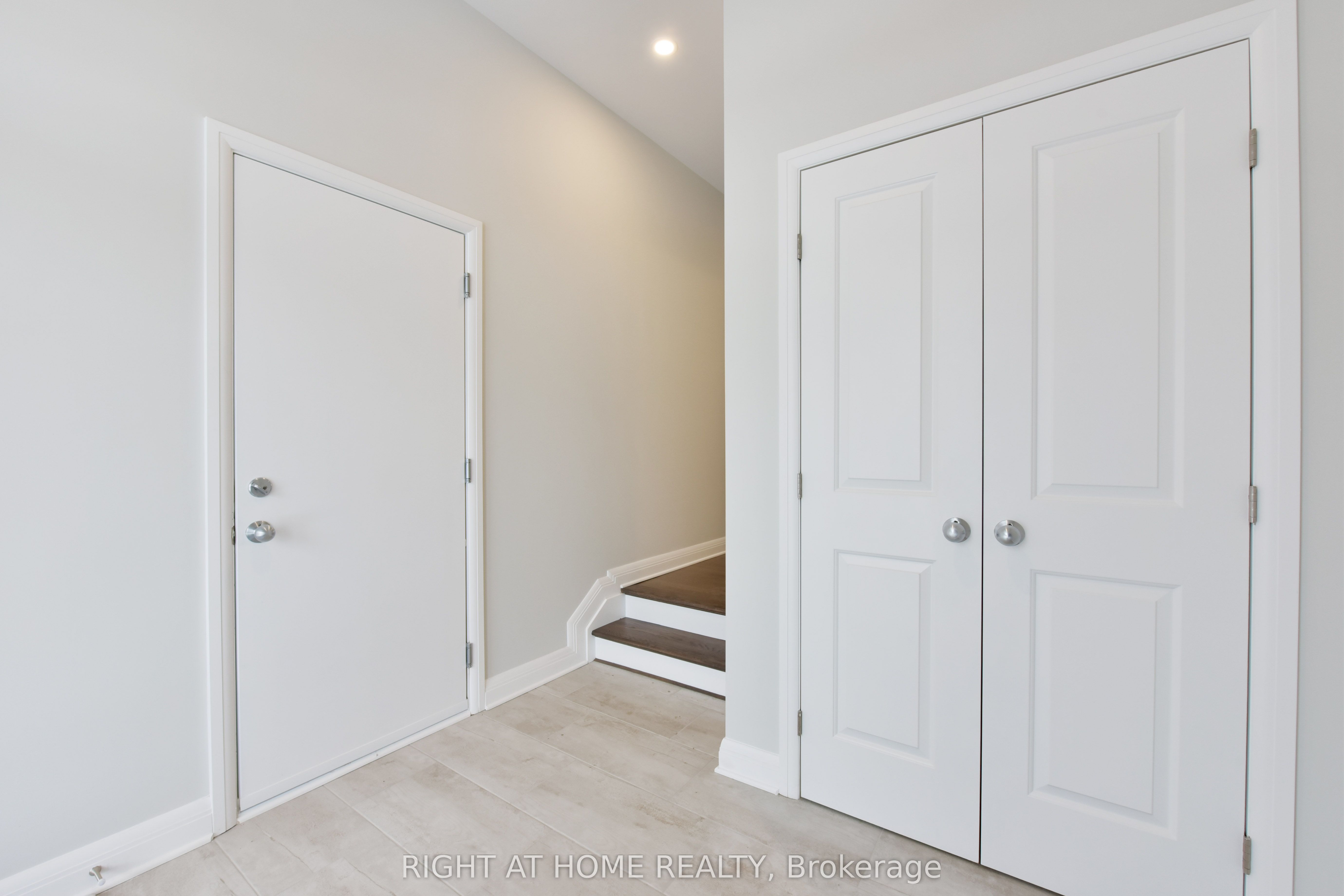 312 WIGWAS Street, Ottawa 3