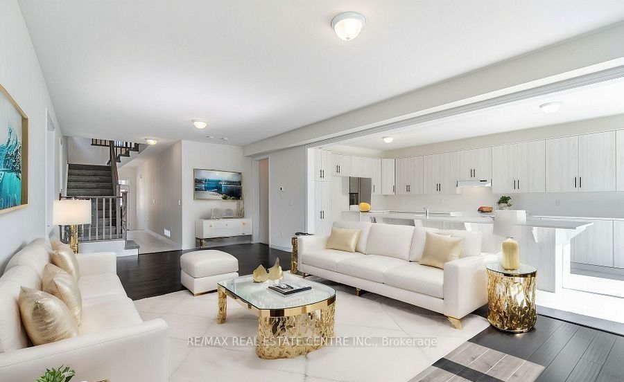 Unit Upper - 36 Henry Maracle Street, North Dumfries 4
