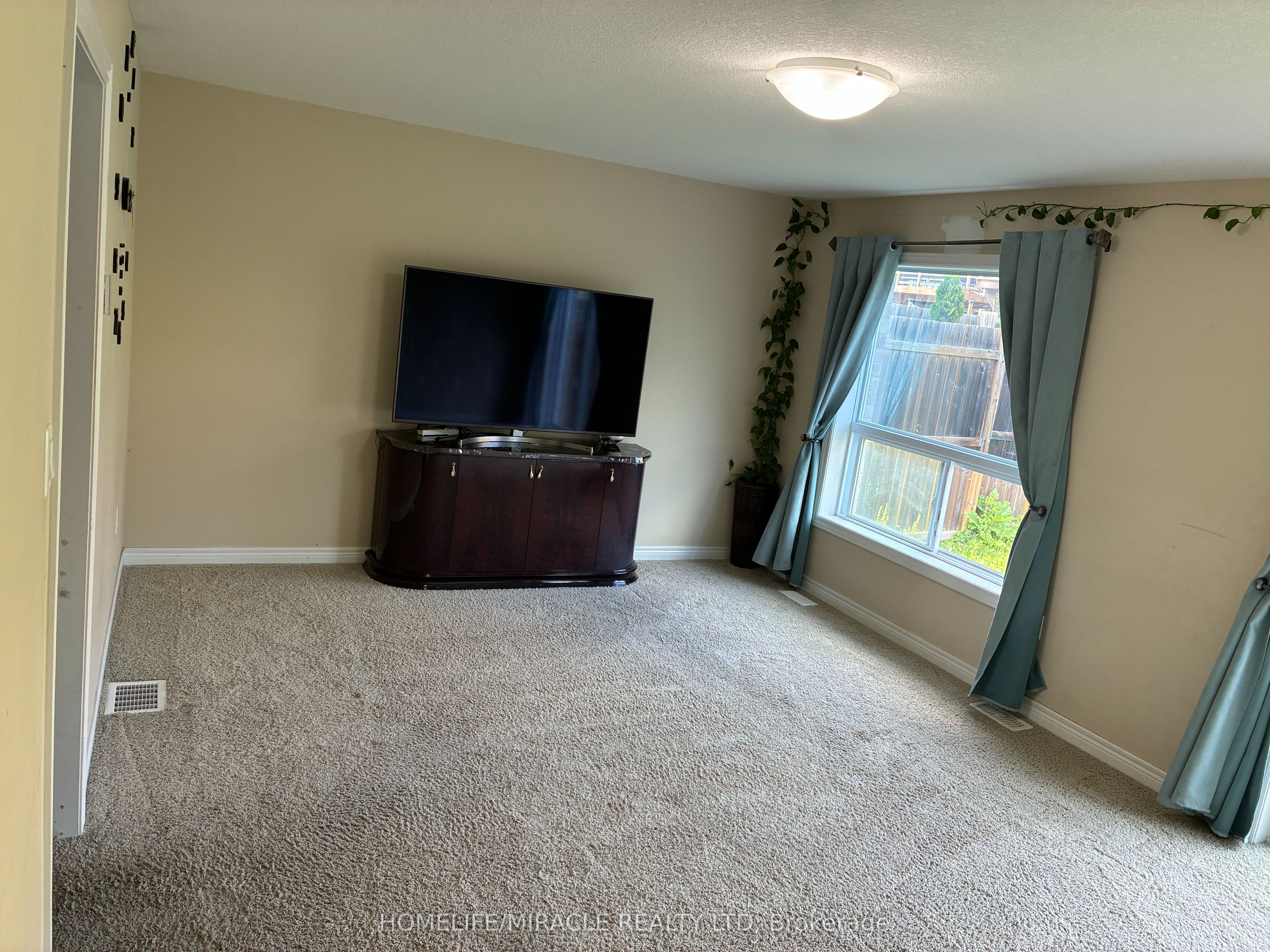 45 Oakes Crescent, Guelph 5