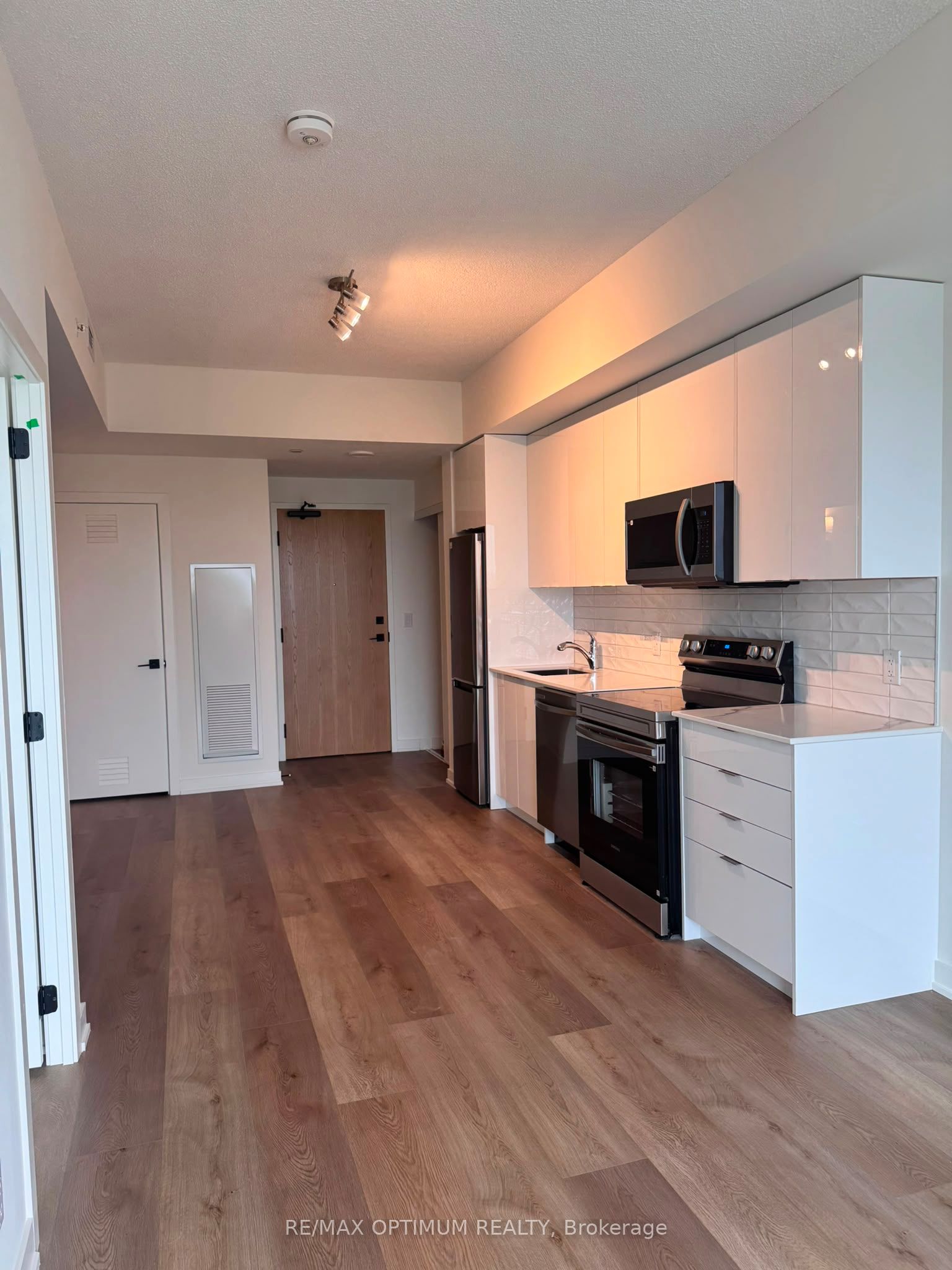 Unit 711 - 33 Erie Avenue, Brantford 3