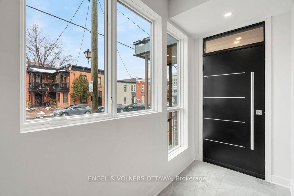 71 Parent Avenue, Ottawa 3