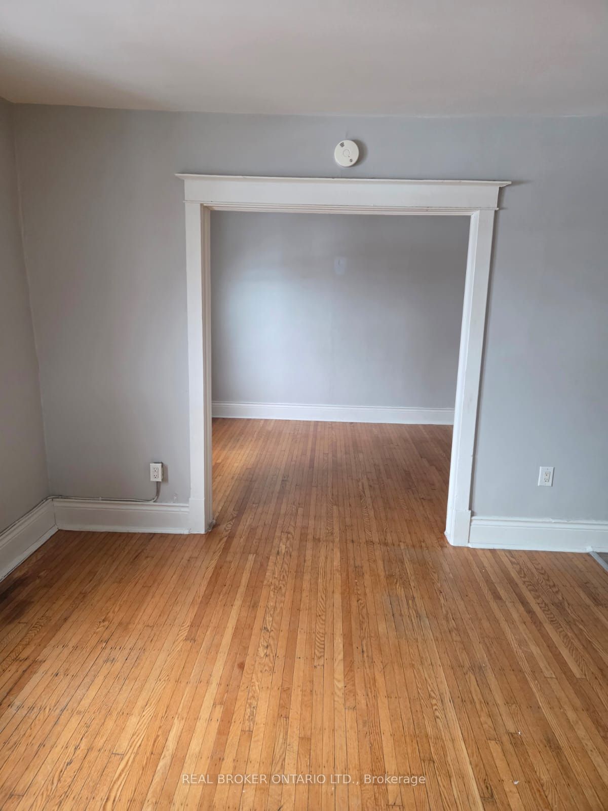 Unit 5 - 985 Main Street E, Hamilton 4