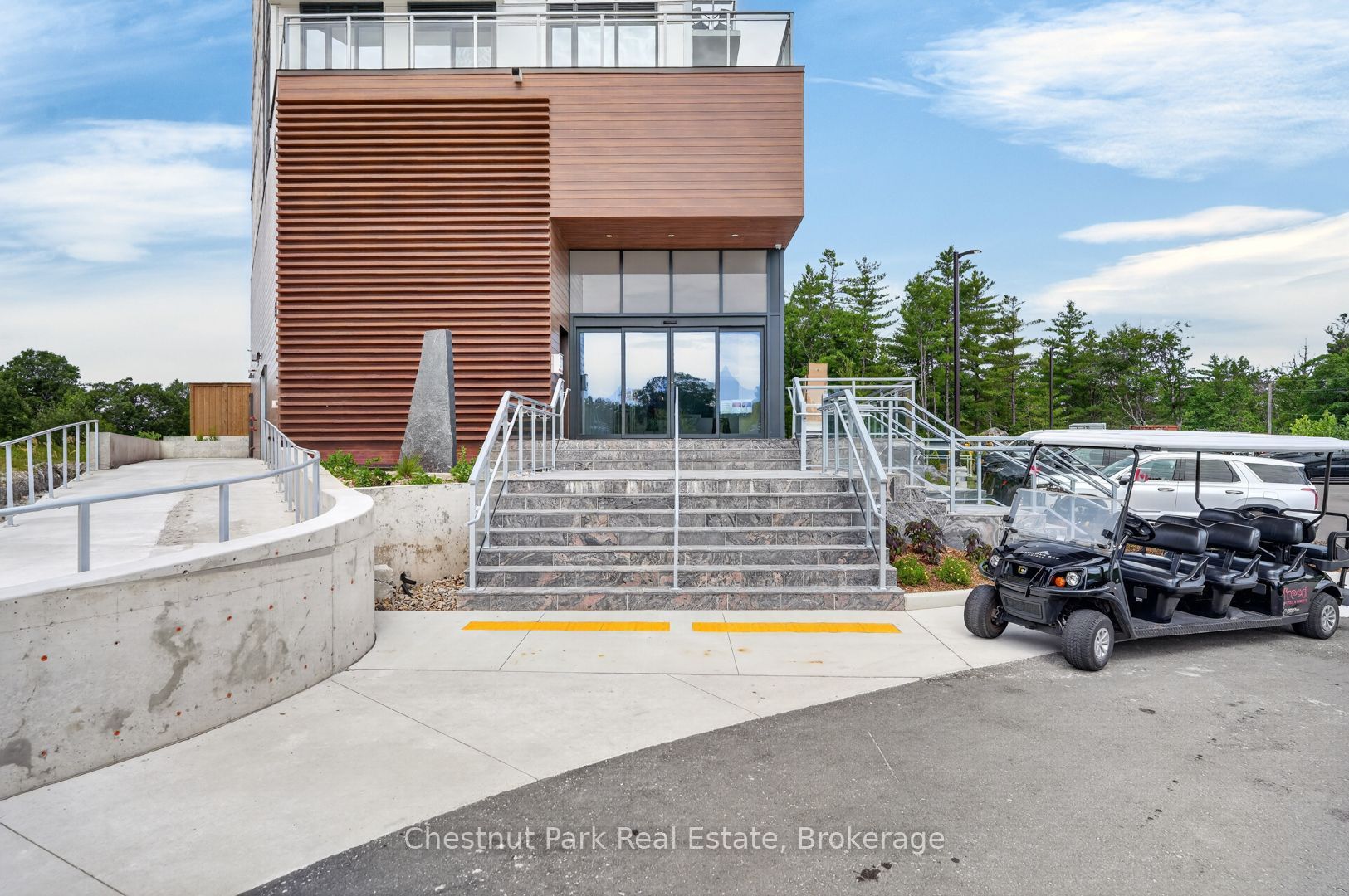 Unit 513 - 100 Carrick Trail, Gravenhurst 2