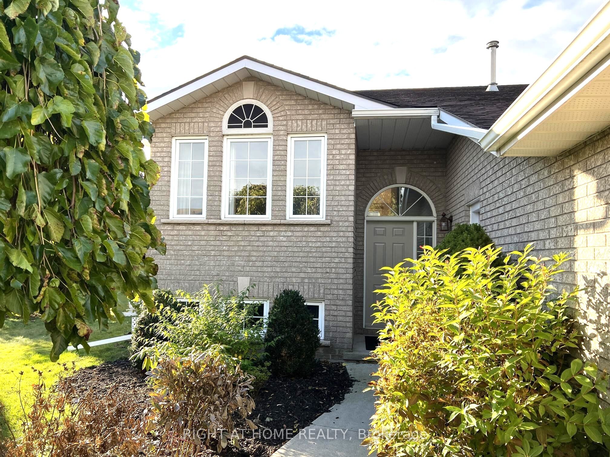 590 Arbour Crescent, Kingston 4