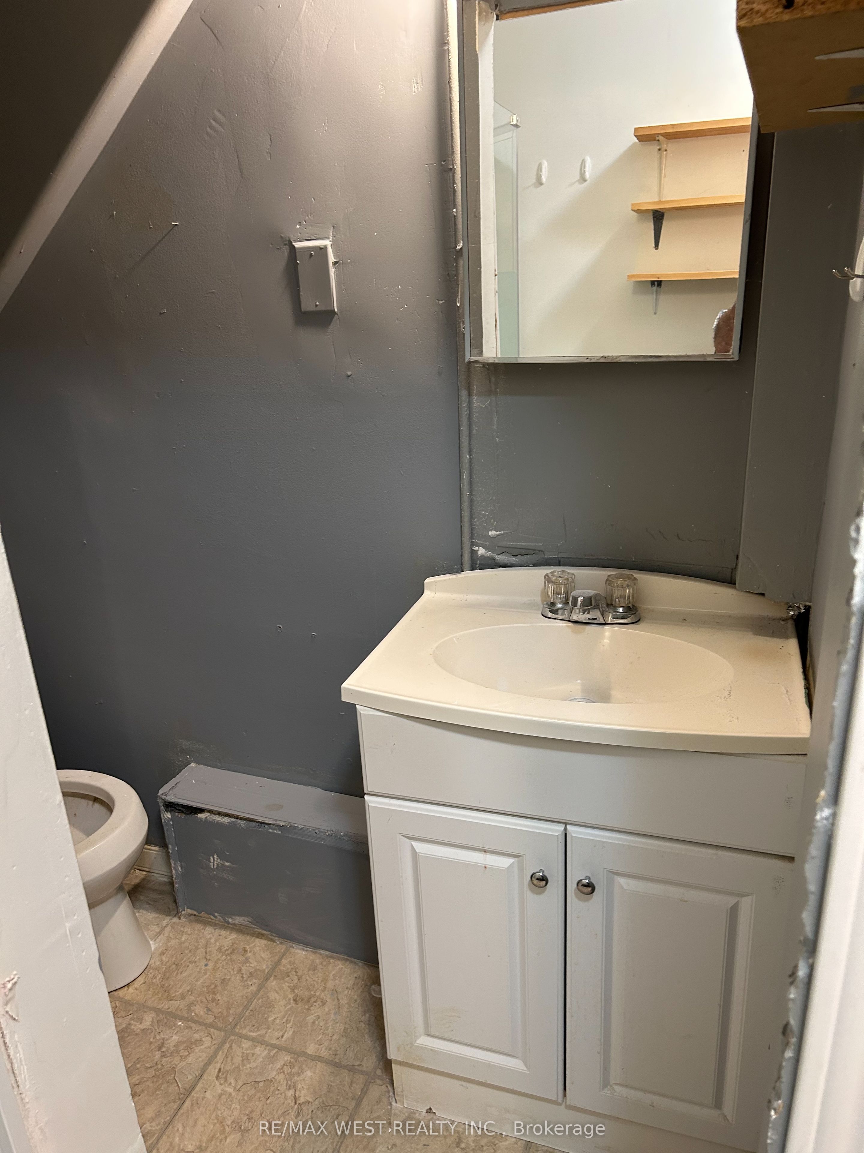 Unit 7 - 89 King Street, Kawartha Lakes 5