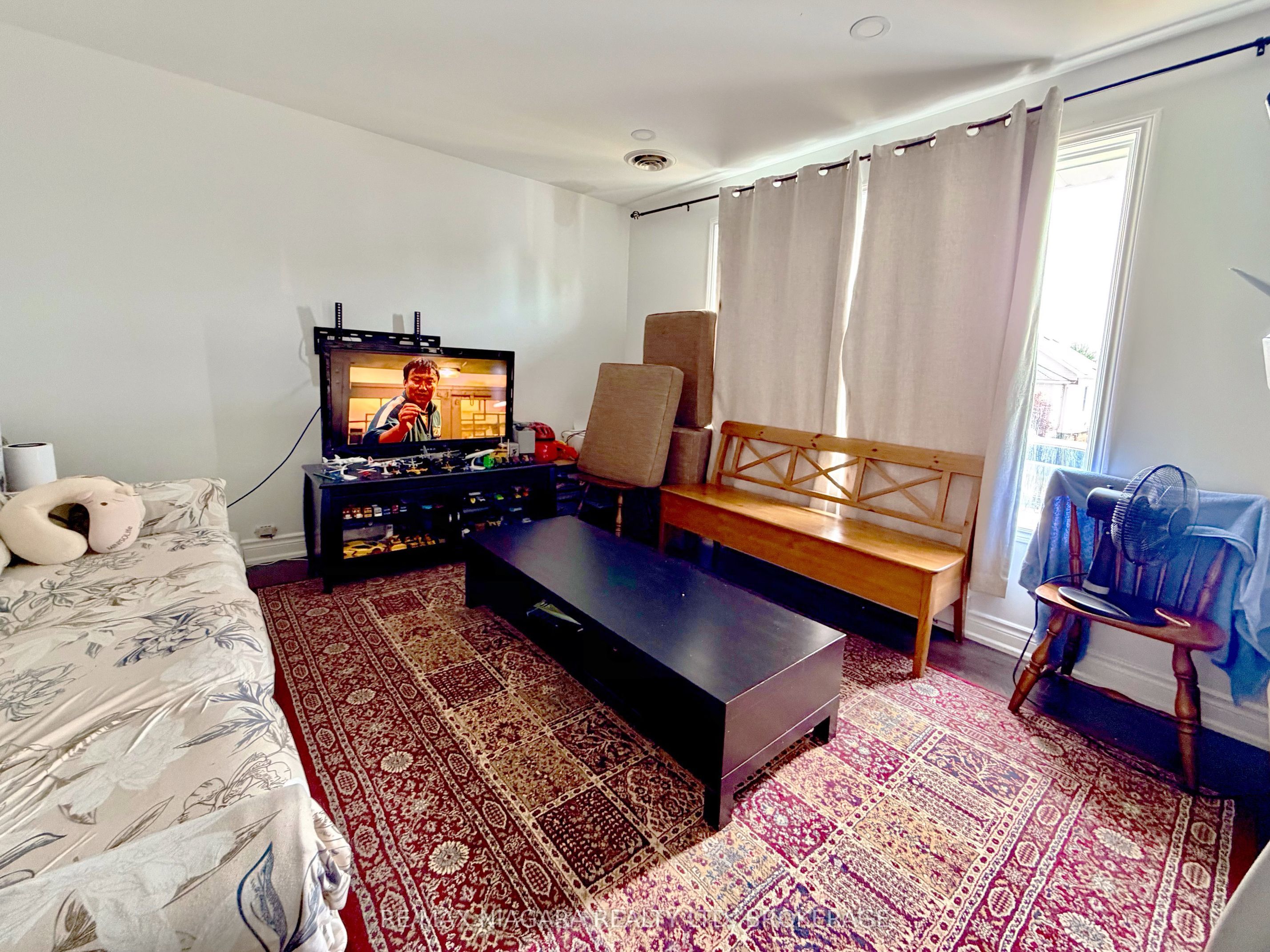 Unit UPPER - 6475 Taylor Street, Niagara Falls 2