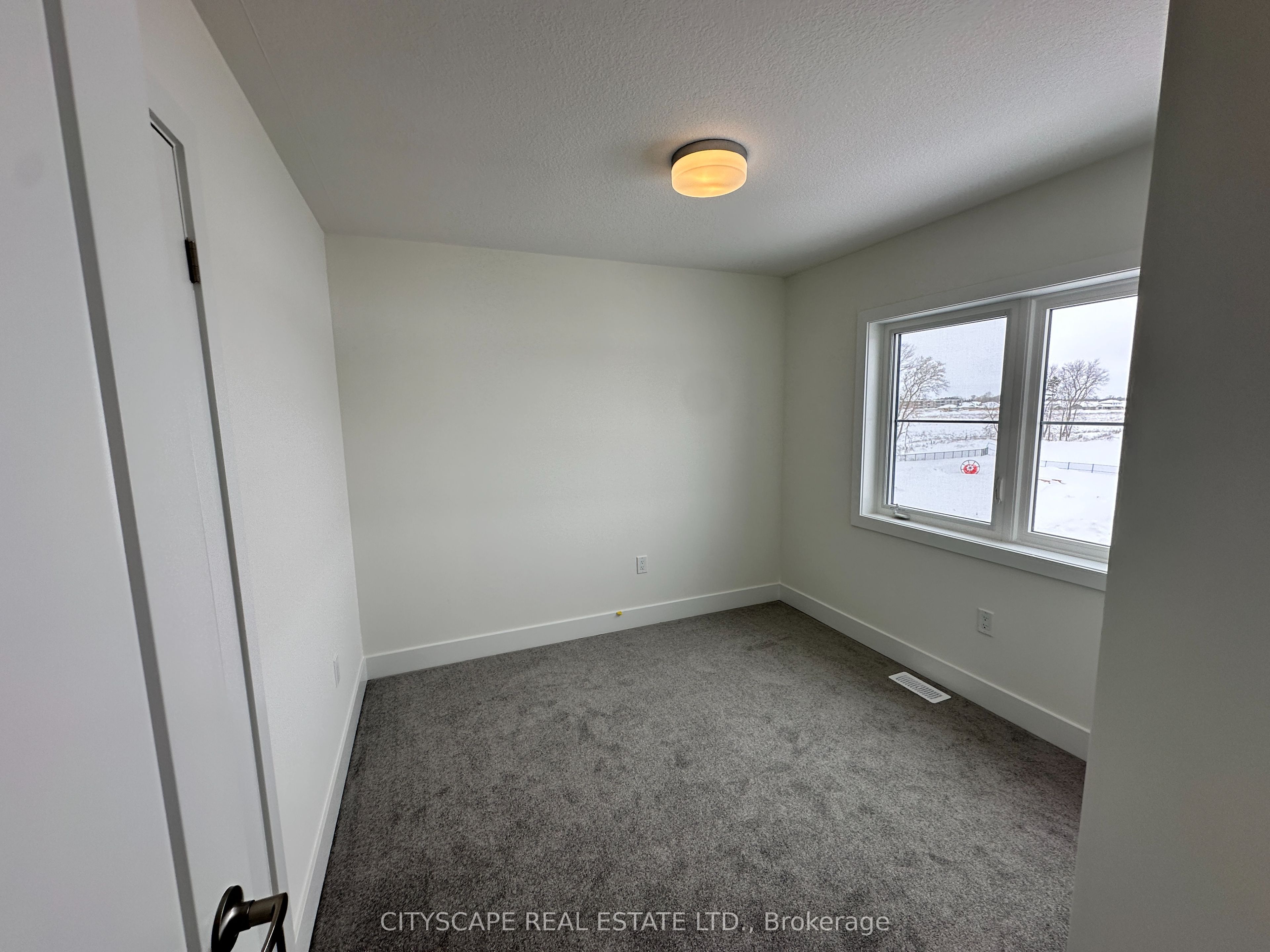 48 Balladry Boulevard, Stratford 4