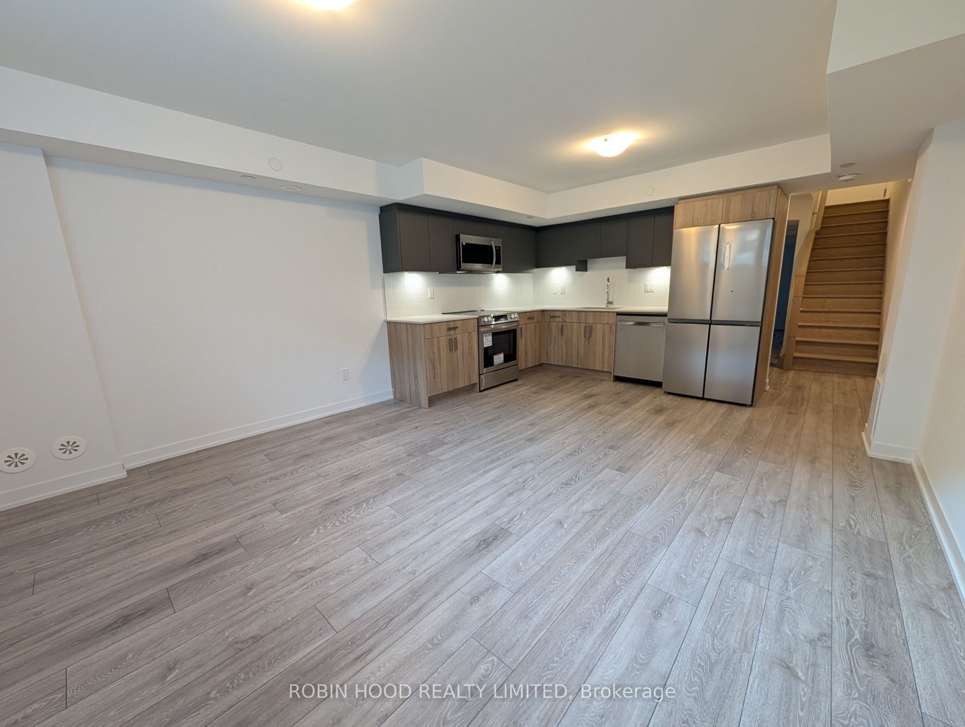 Unit 3 - 70 Green Gardens Boulevard, Toronto 4