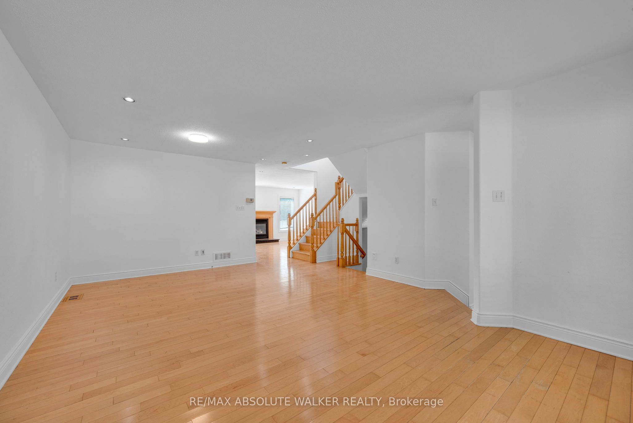 2269 Sandman Crescent, Cumberland 4