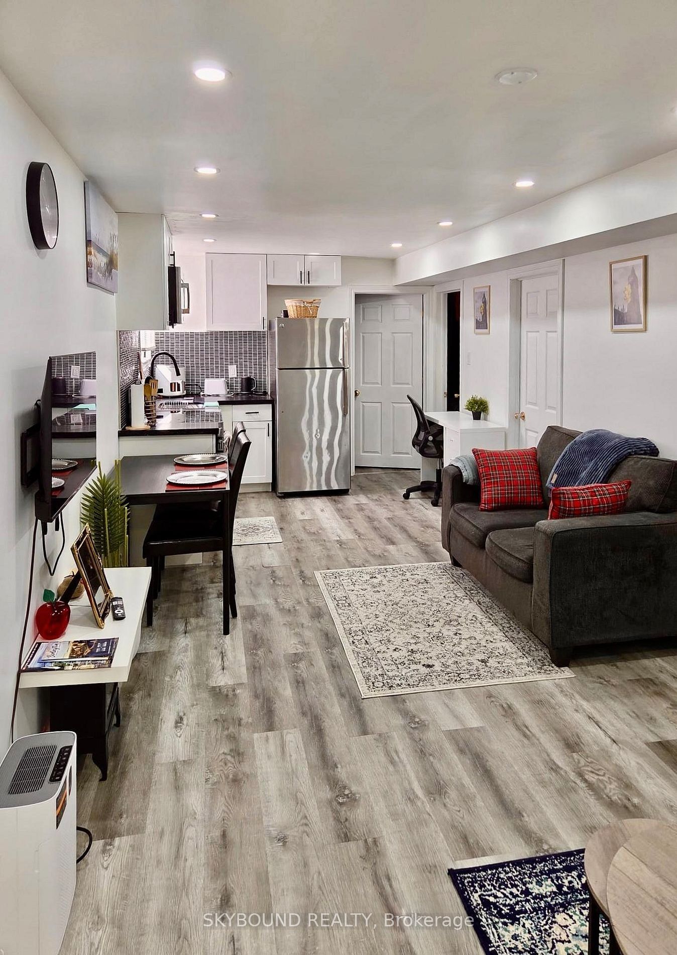 Unit Apartment 1, Room 1 and 2 - 2586 Foxmeadow Road N, Peterborough 3