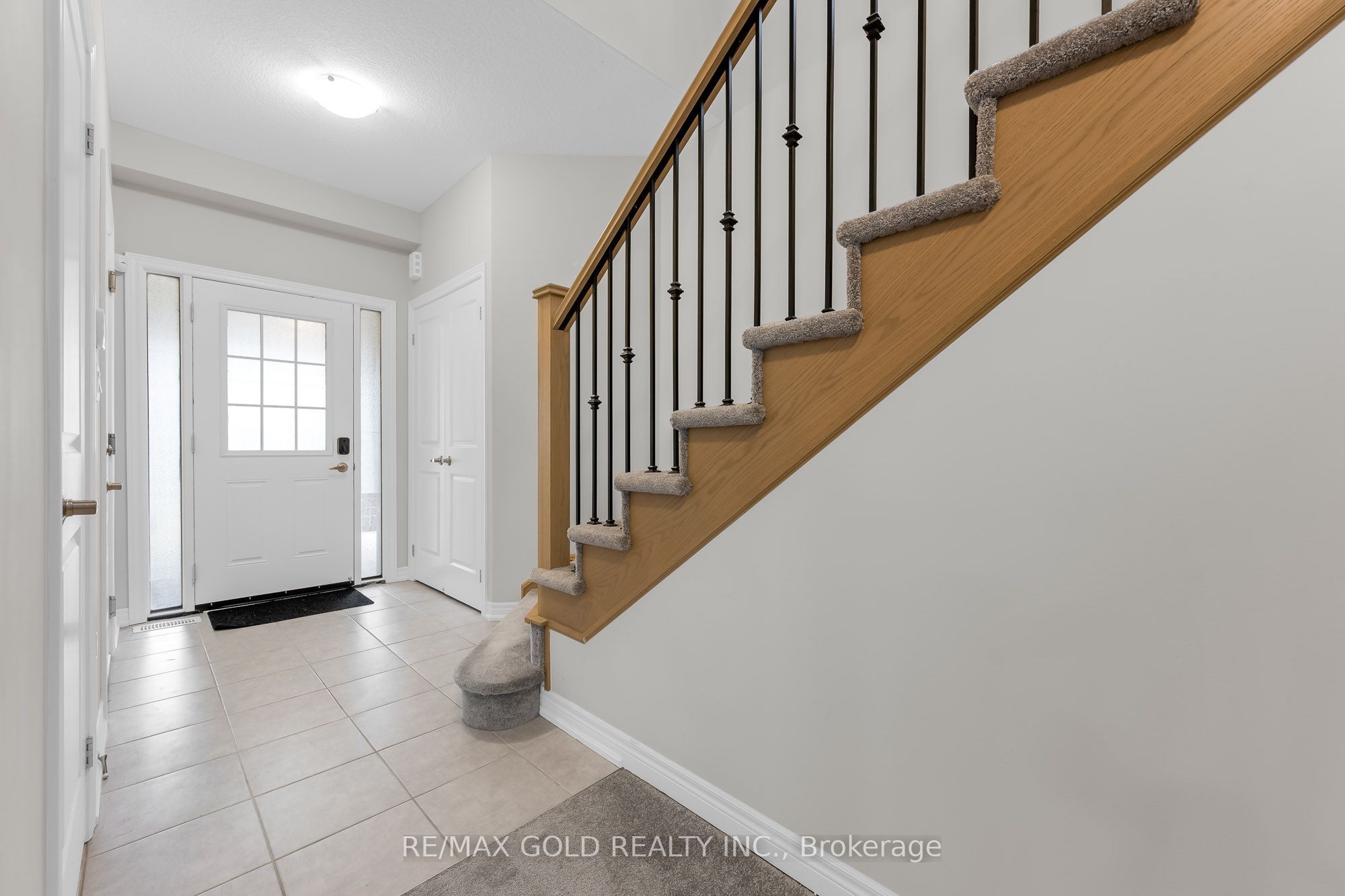 83 Pinot Crescent, Stoney Creek 2
