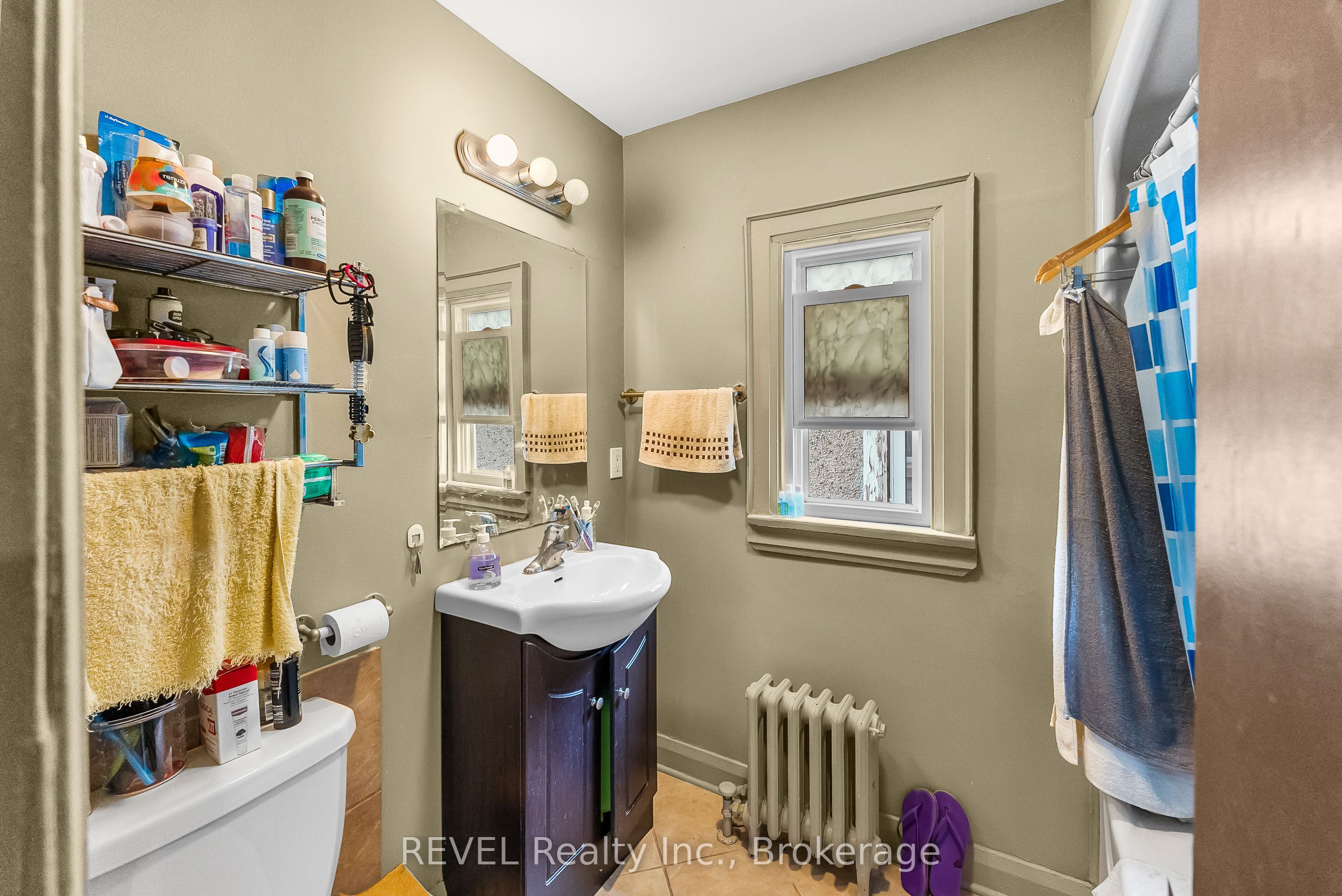 Unit upper - 28 Division Street, St. Catharines 5