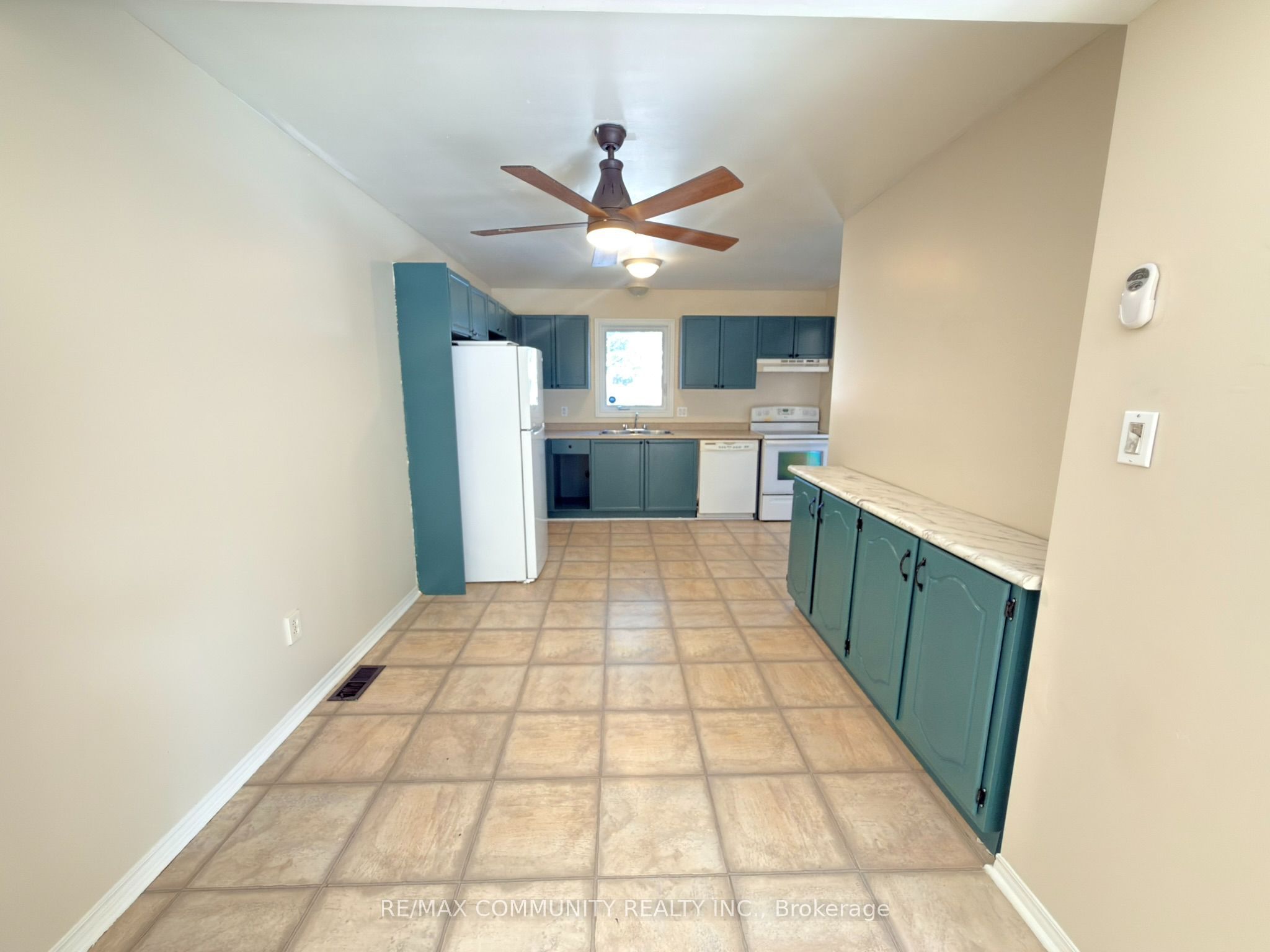 Unit 65 - 511 Admiral Drive W, London 5