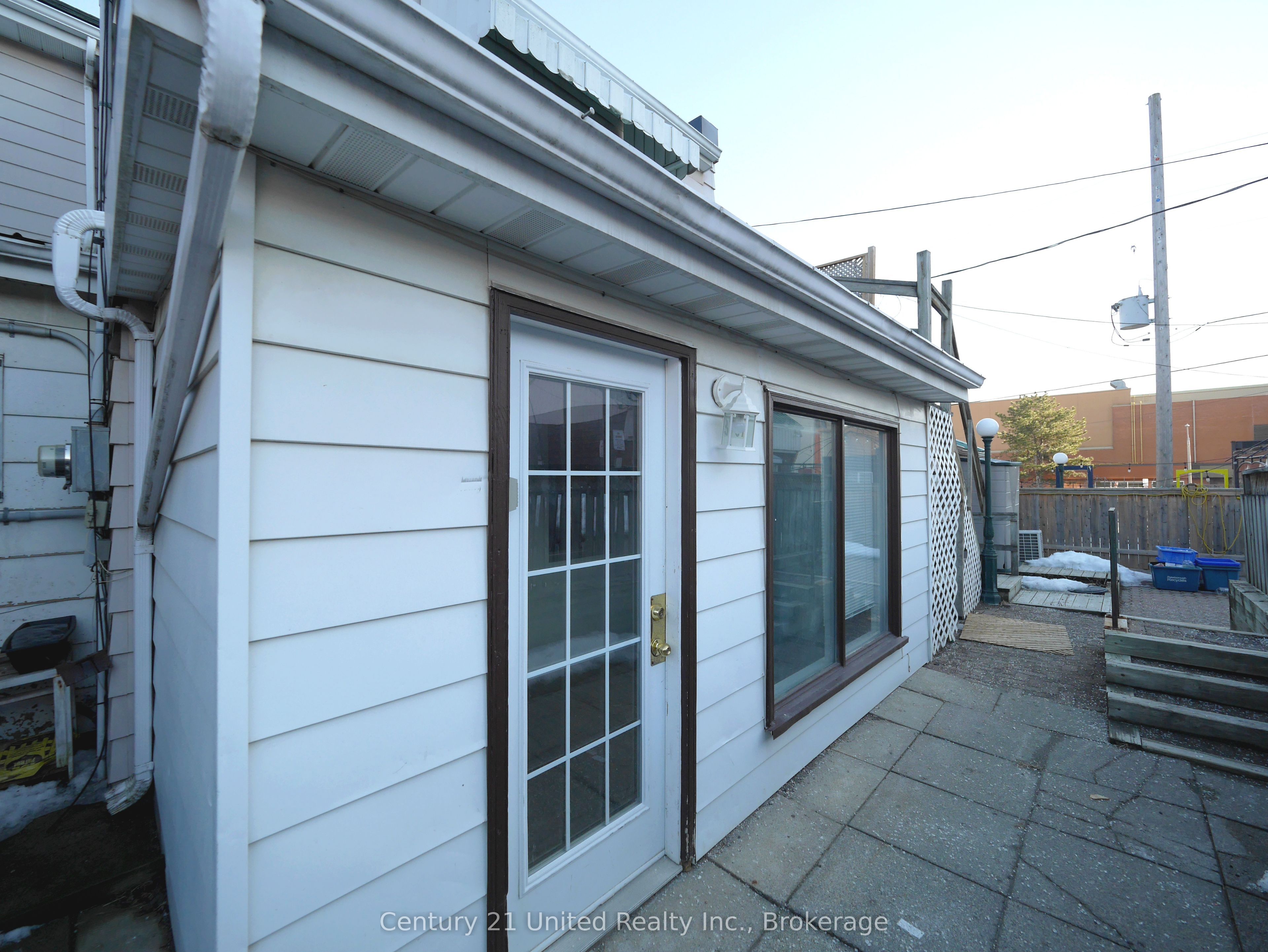 375A Queen Street, Peterborough 4