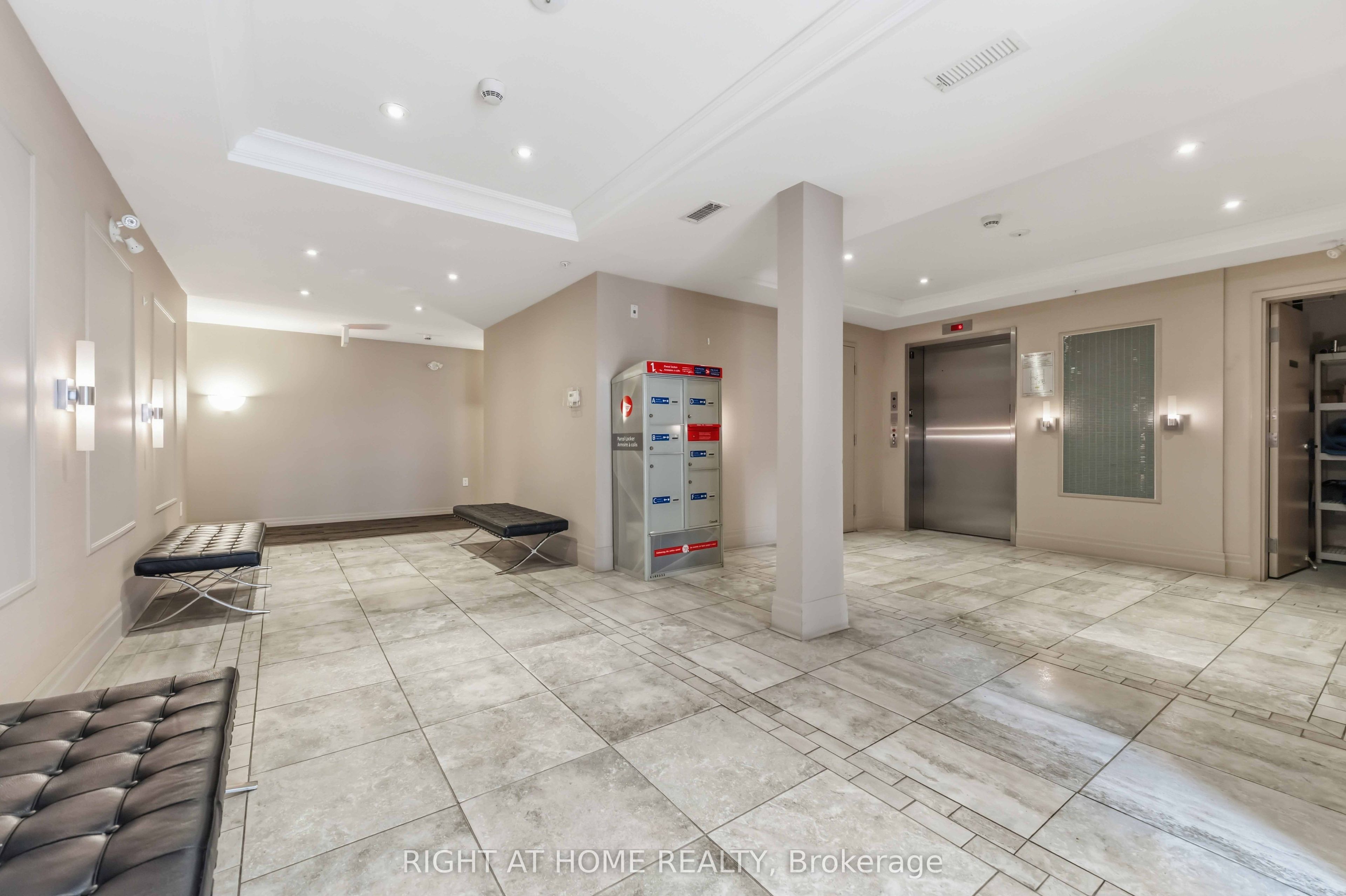 Unit 405 - 200 Winterfell Private, Ottawa 2