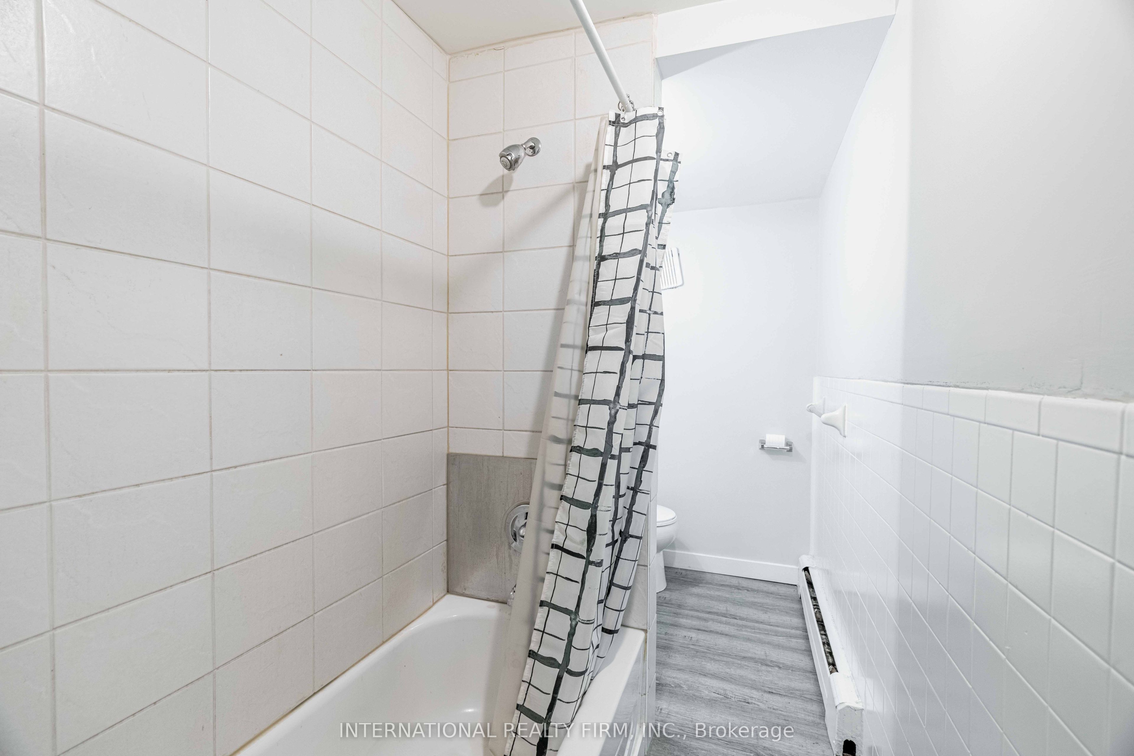 75 King Edward Avenue, London 3
