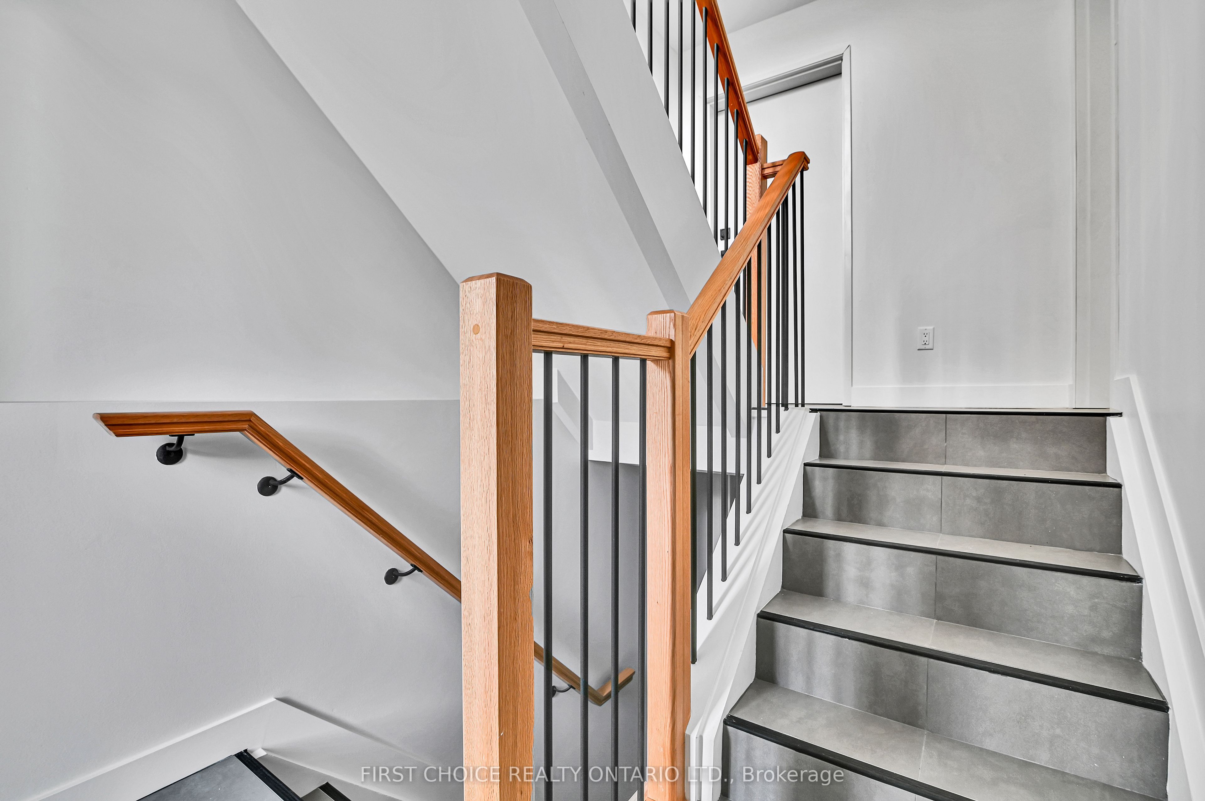 Unit 1 - 972 Dynes Road, Ottawa 3