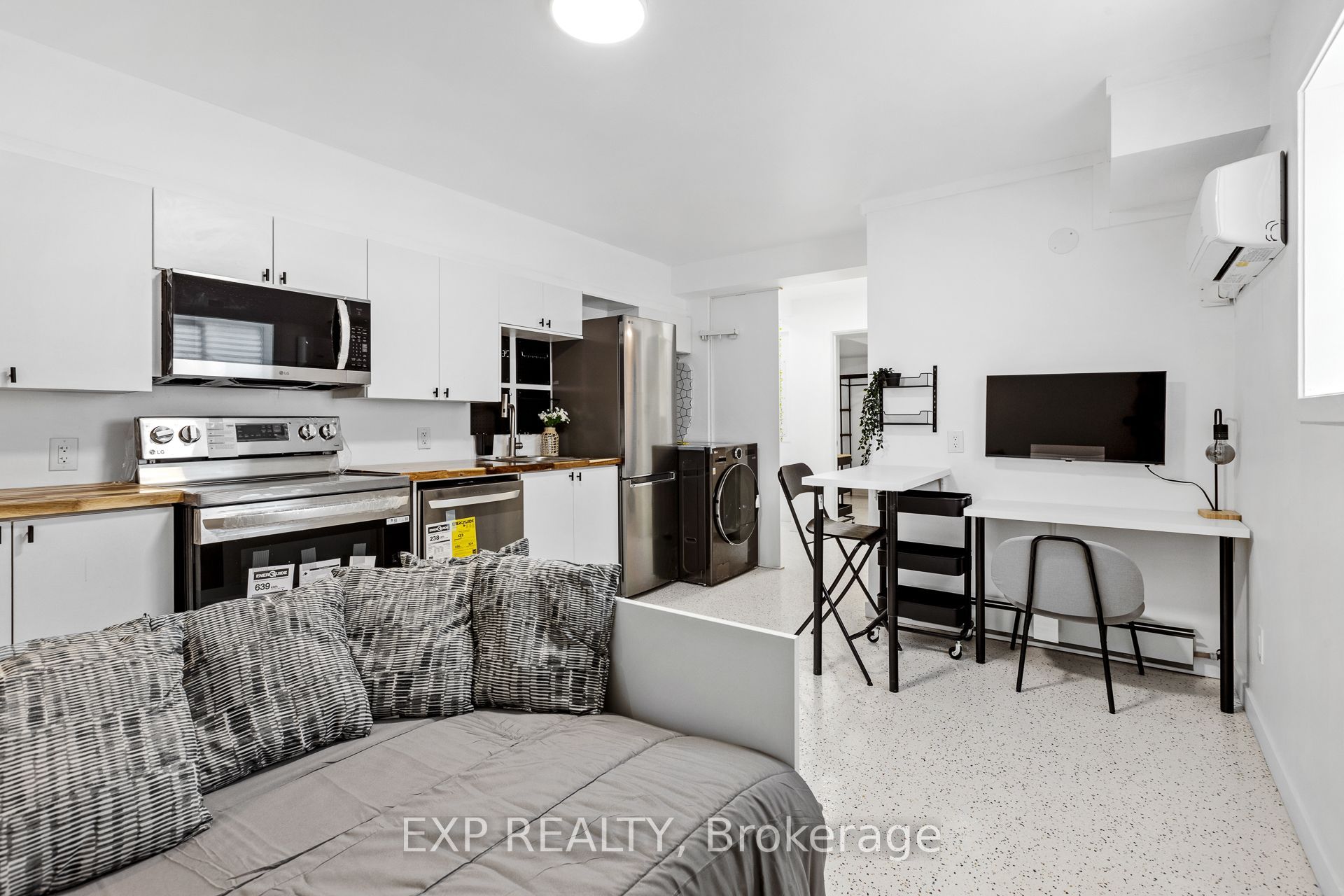 Unit 6 - 204 Ste Monique Street, Ottawa 2