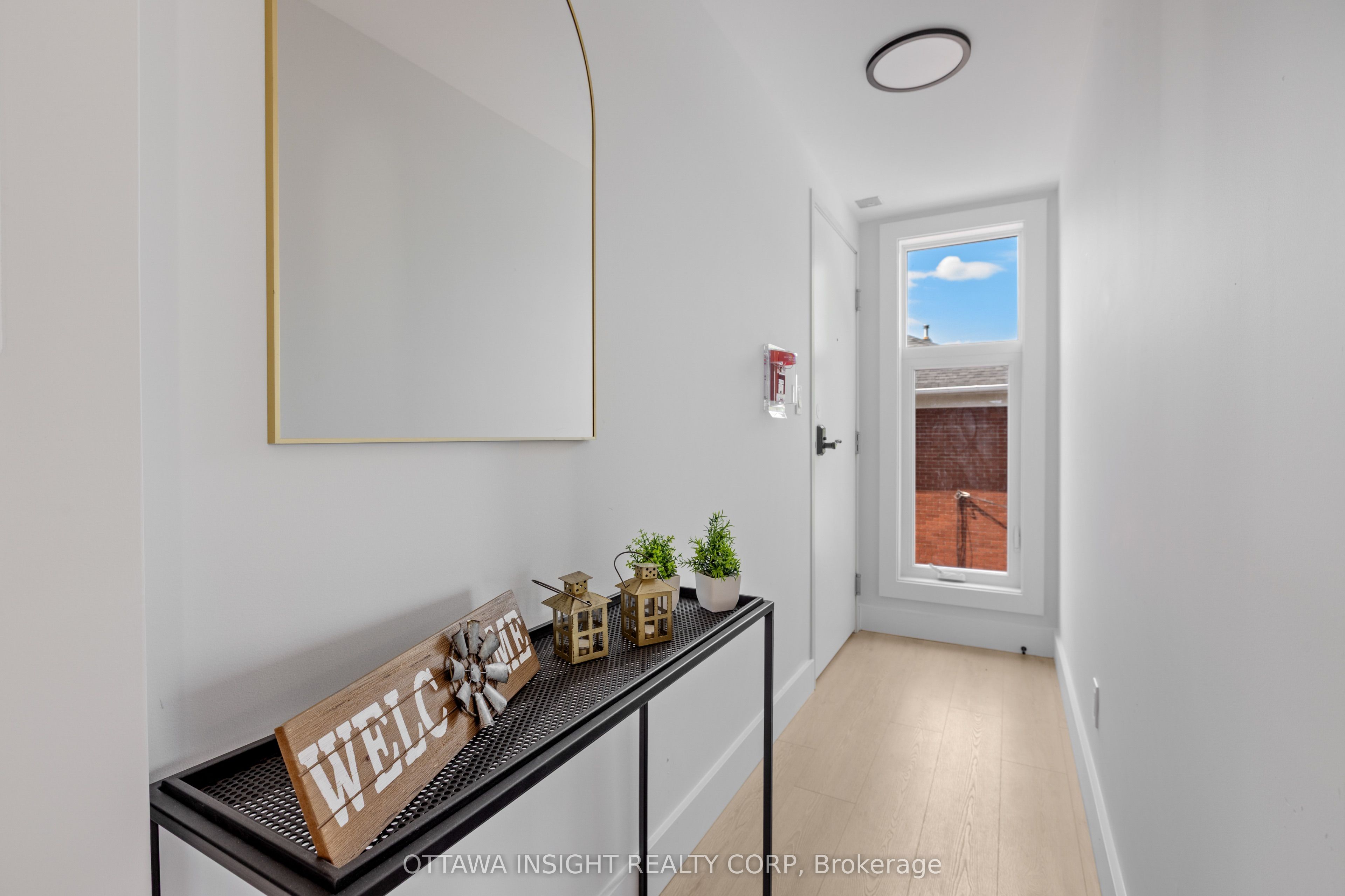 Unit 4 - 2409 Carlsen Avenue, Ottawa 4