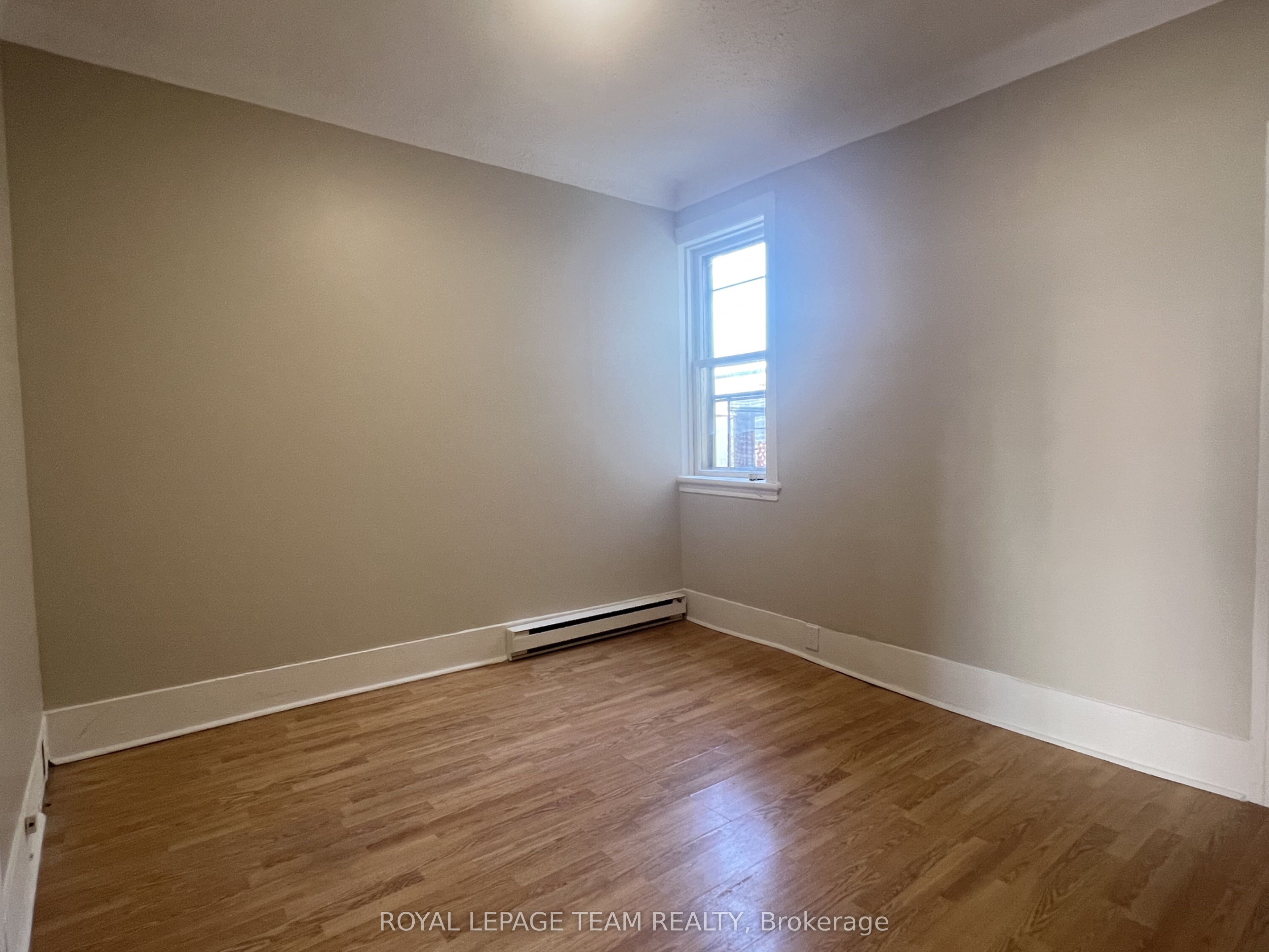Unit 1 - 10 OXFORD Street, Ottawa 2