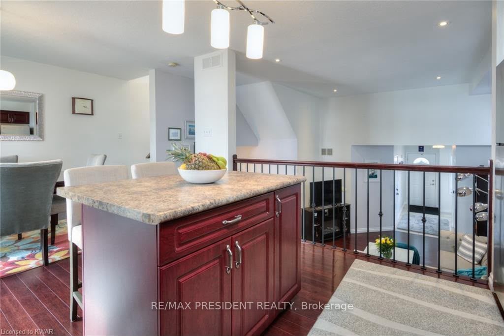 Unit UPPER - 54 Periwinkle Street, Kitchener 4