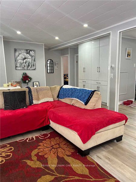 Unit Upper - 339 William Street, Shelburne 5