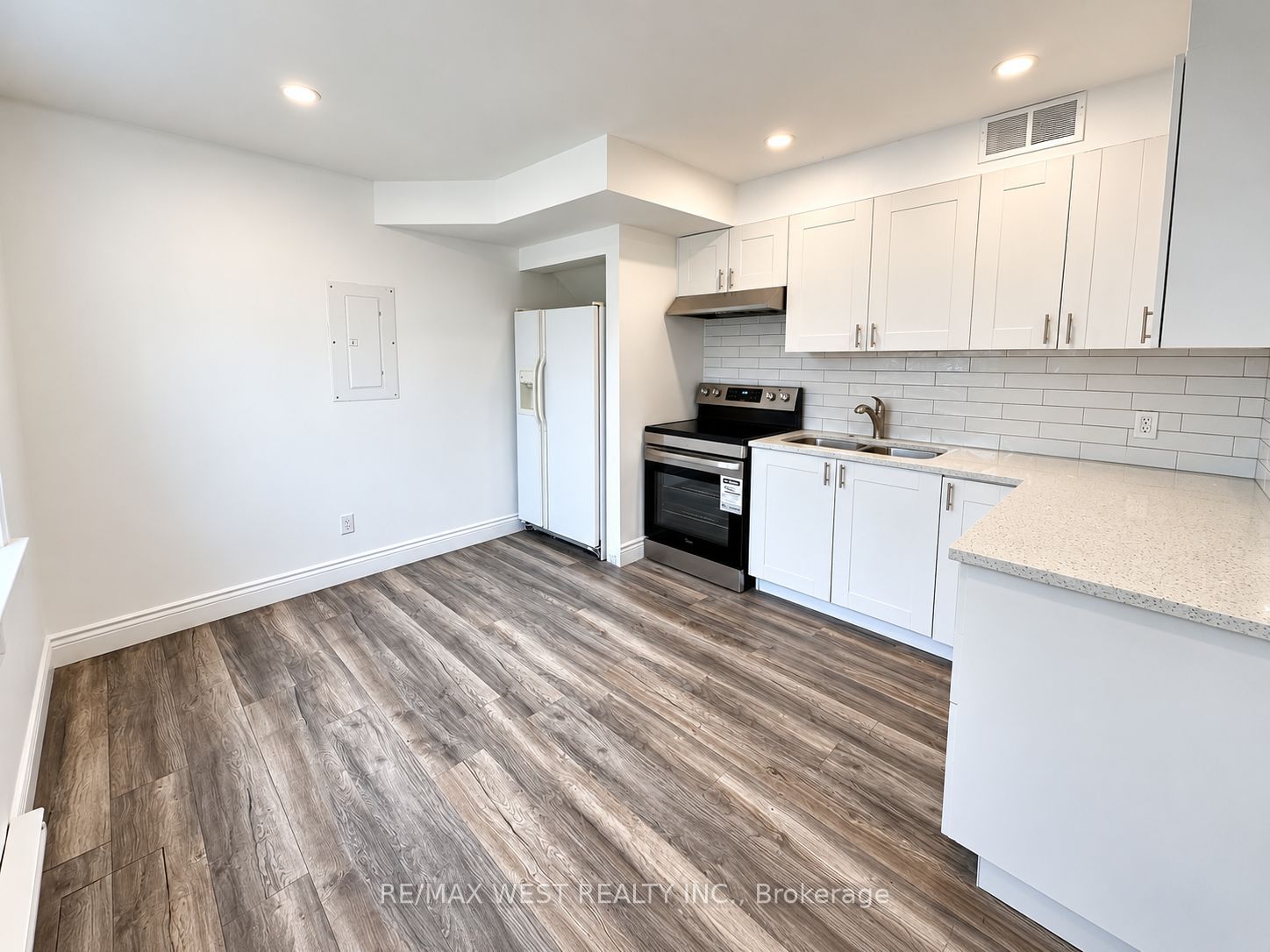 Unit Main Level - 533 Courtland Avenue E, Kitchener 2