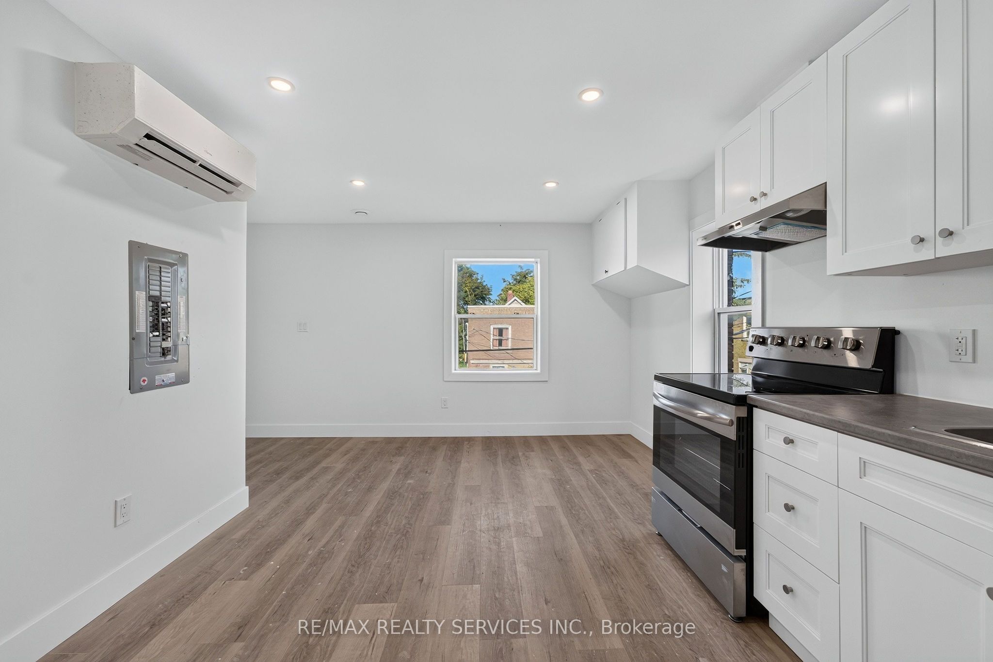 Unit 5 - 260 King Street, Welland 4