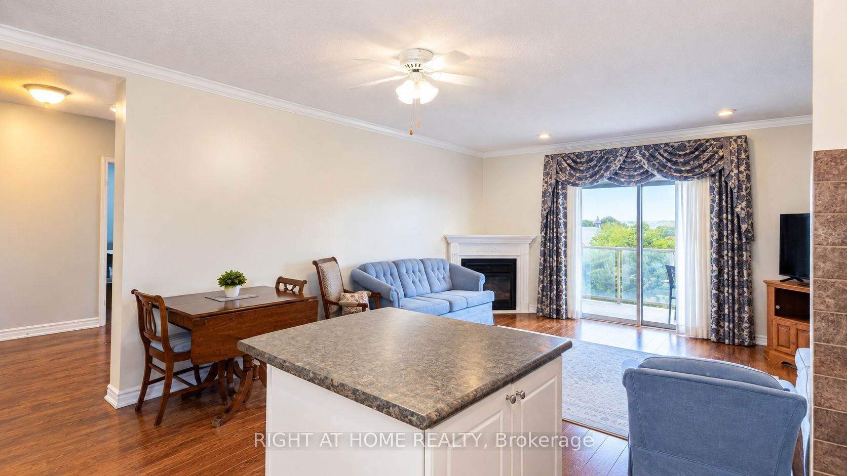 Unit 503 - 60 Wyndham Street S, Guelph 3