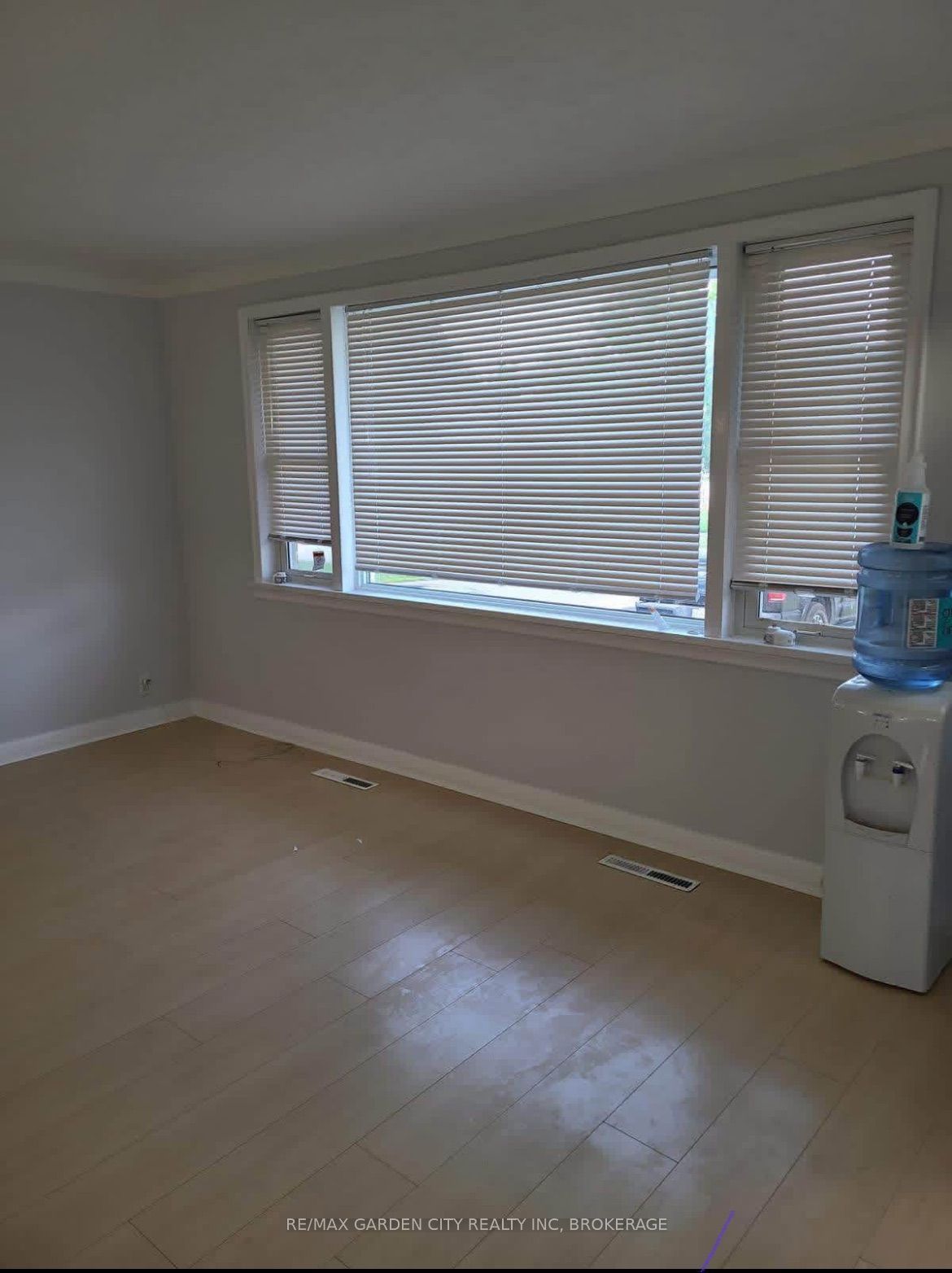 Unit Main floor - 91 Margery Avenue, St. Catharines 2