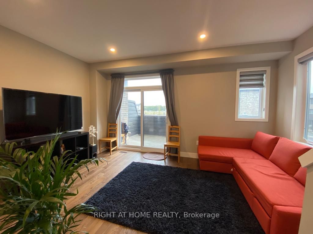 Unit 234 - 1960 Dalmagarry Road, London 4