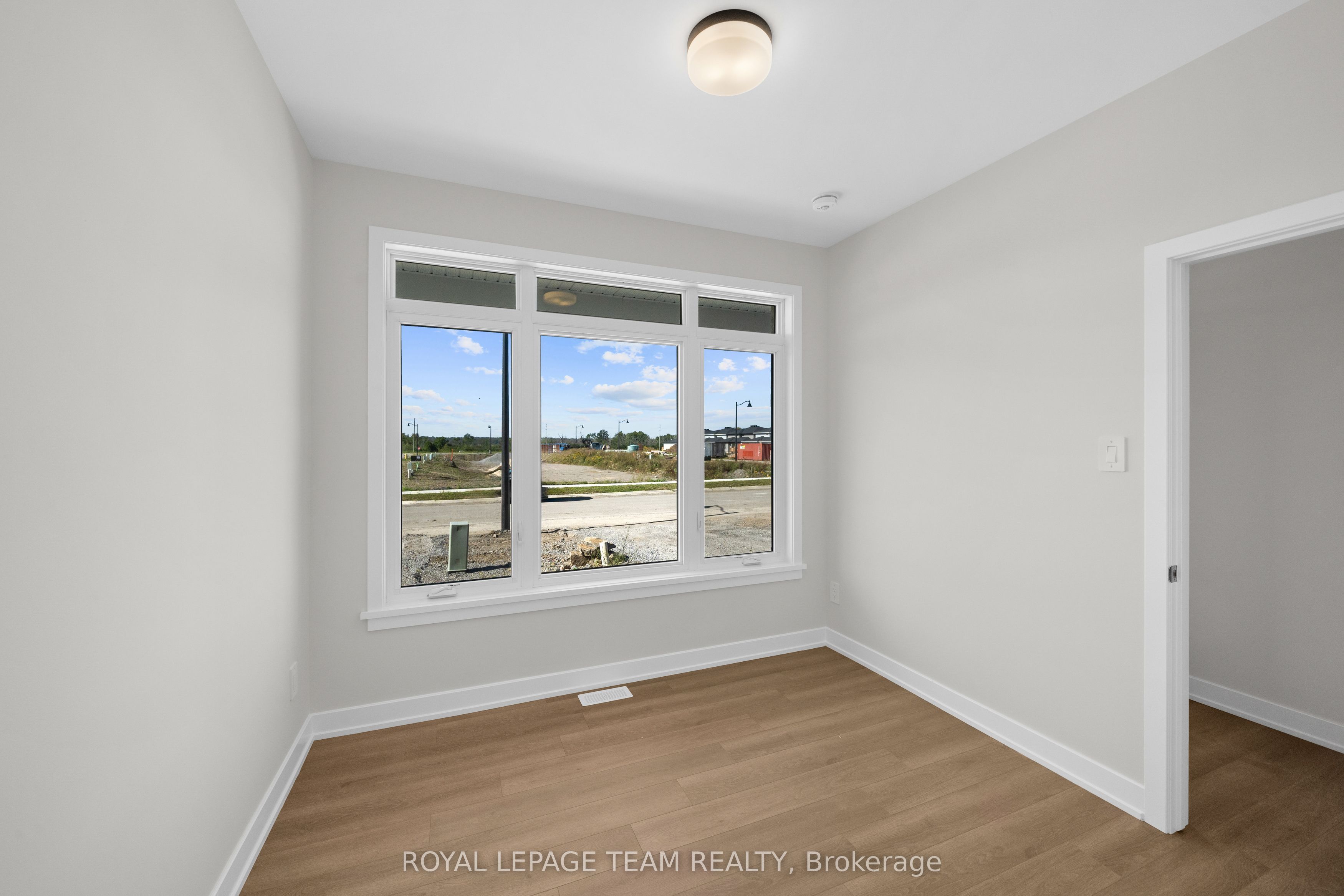 1060 Dobbie Street, Brockville 5