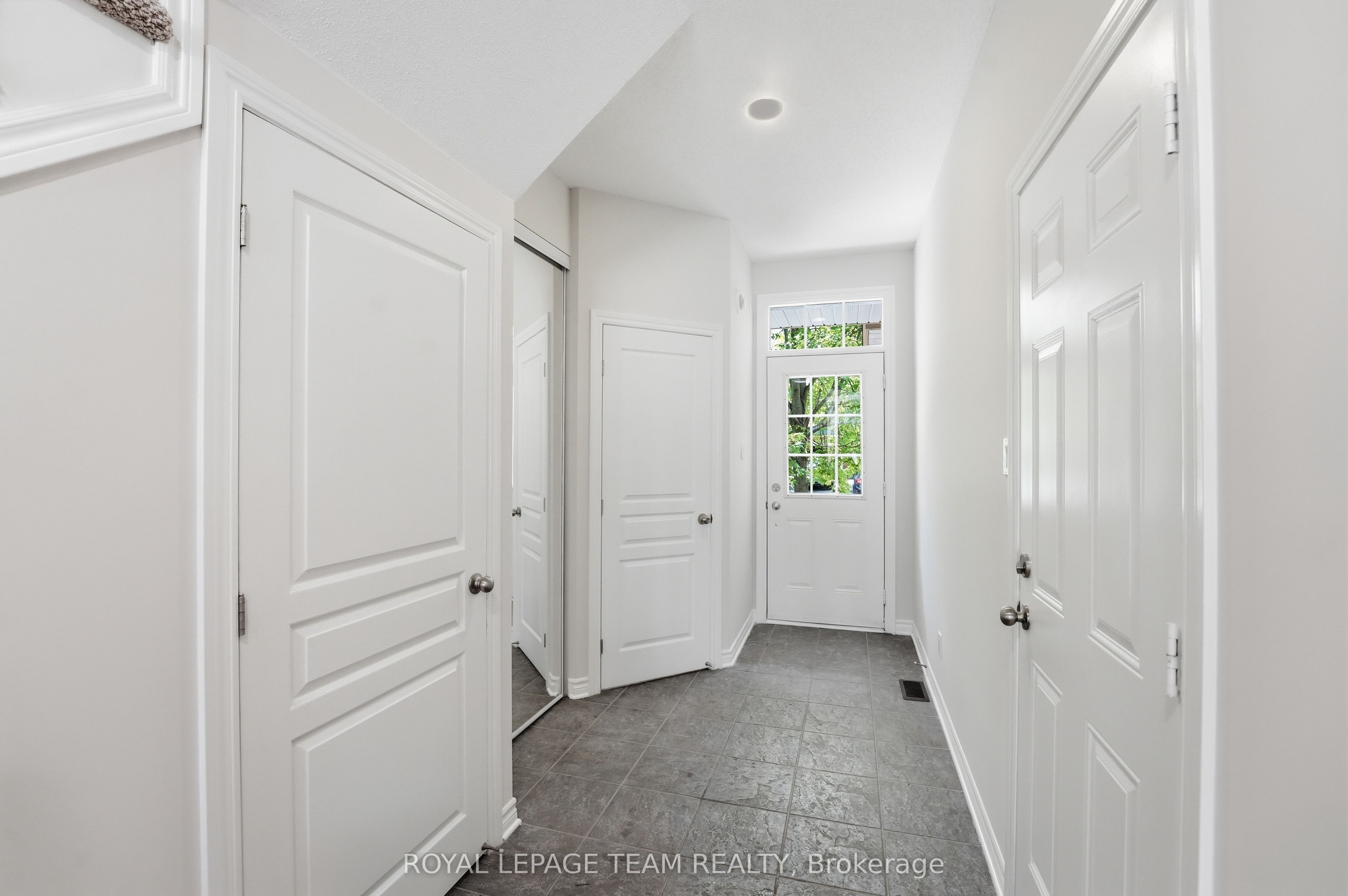 239 Tandalee Crescent, Kanata 4