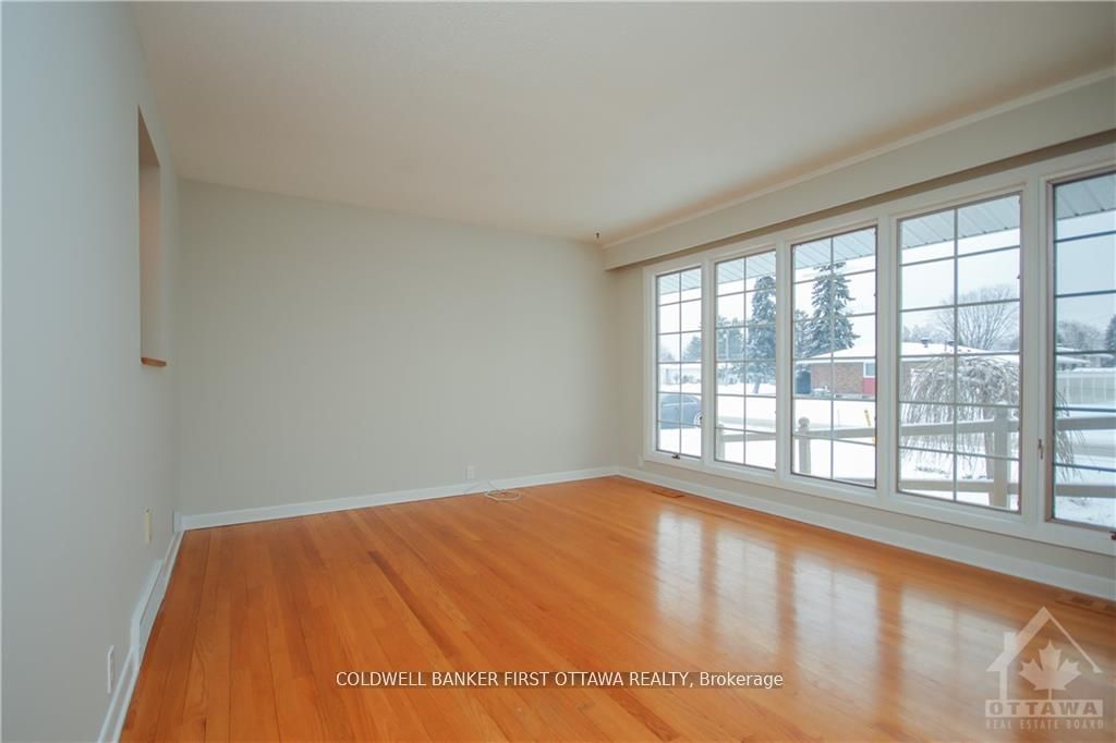 74 HILLIARD Avenue, Nepean 5