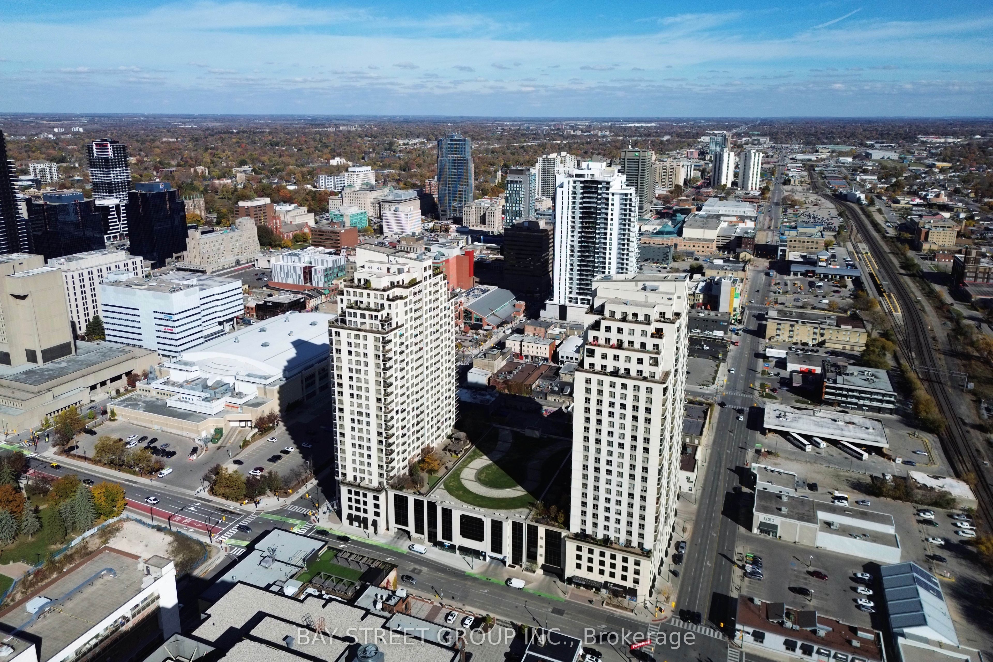 Unit 2202 - 330 RIDOUT Street, London 4