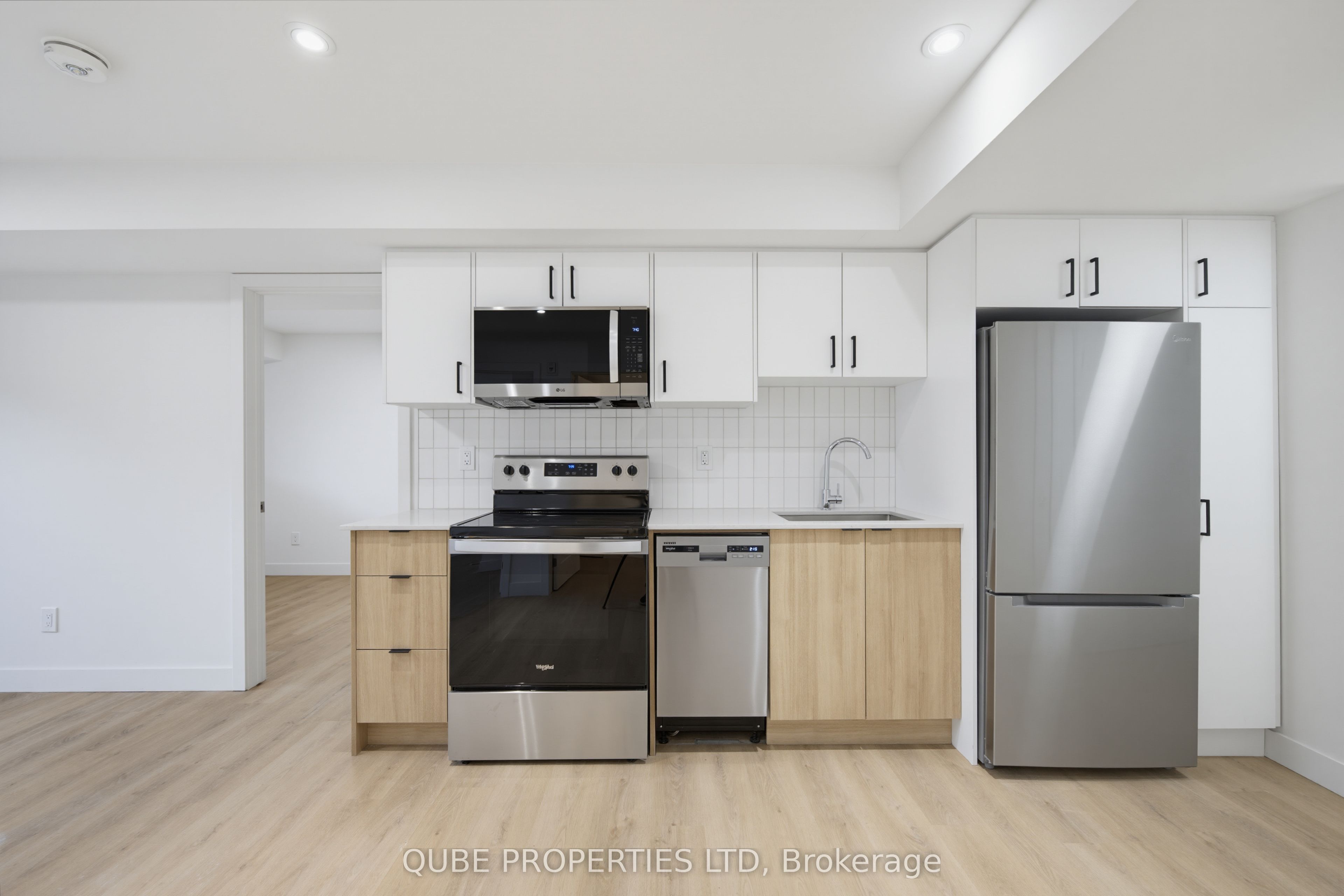 Unit Unit 5 - 15 Larch Street, Ottawa 4