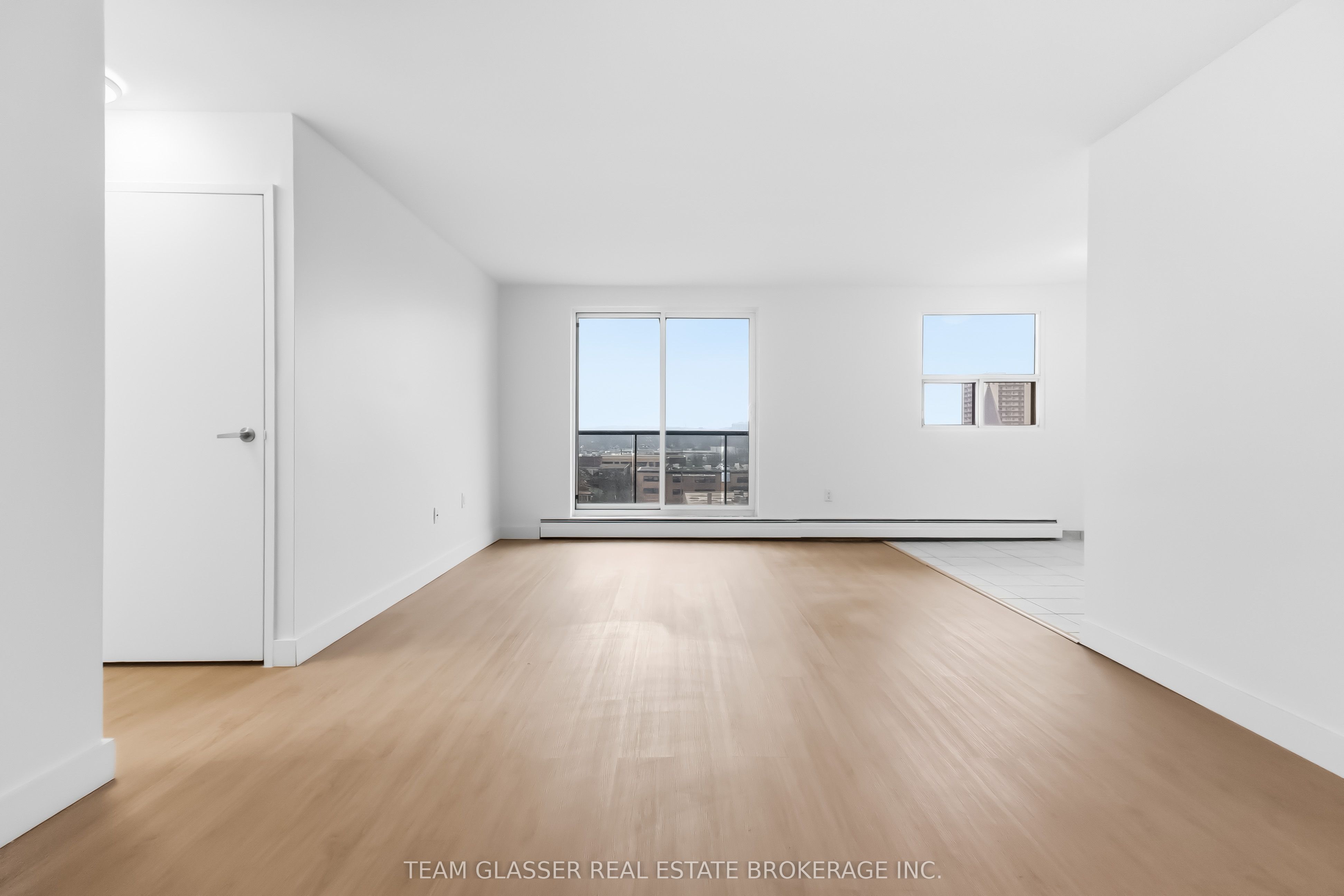 Unit 802 - 498 Queens Avenue, London 4