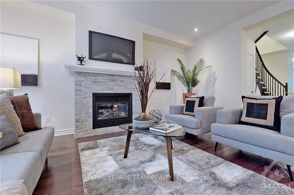 3375 WOODROFFE Avenue, Nepean 3