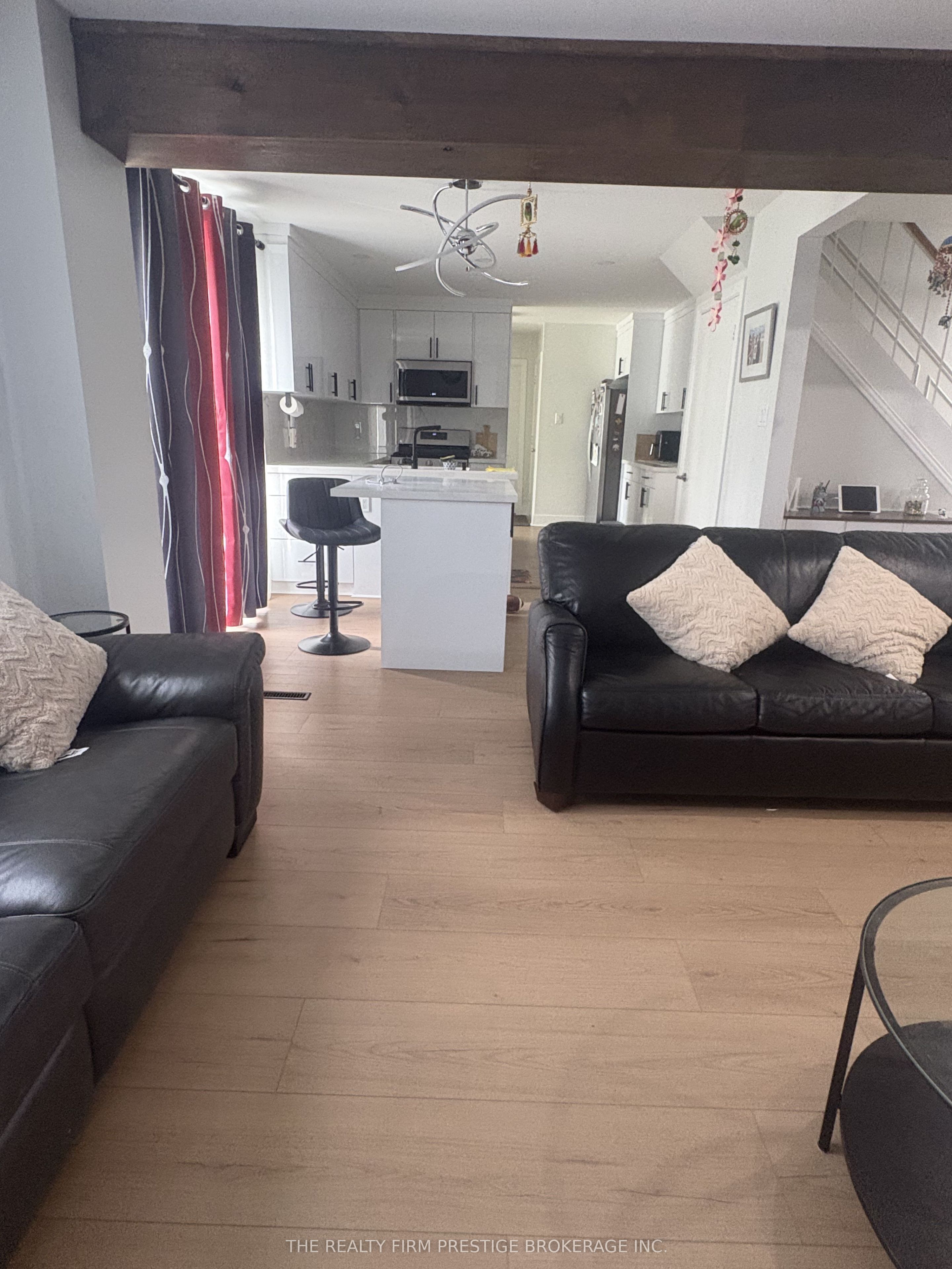 Unit Main/Upper - 612 Fox Mill Place, London 5