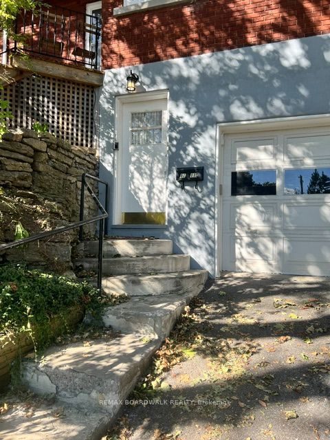 Unit A - 11 Kippewa Drive, Ottawa 2