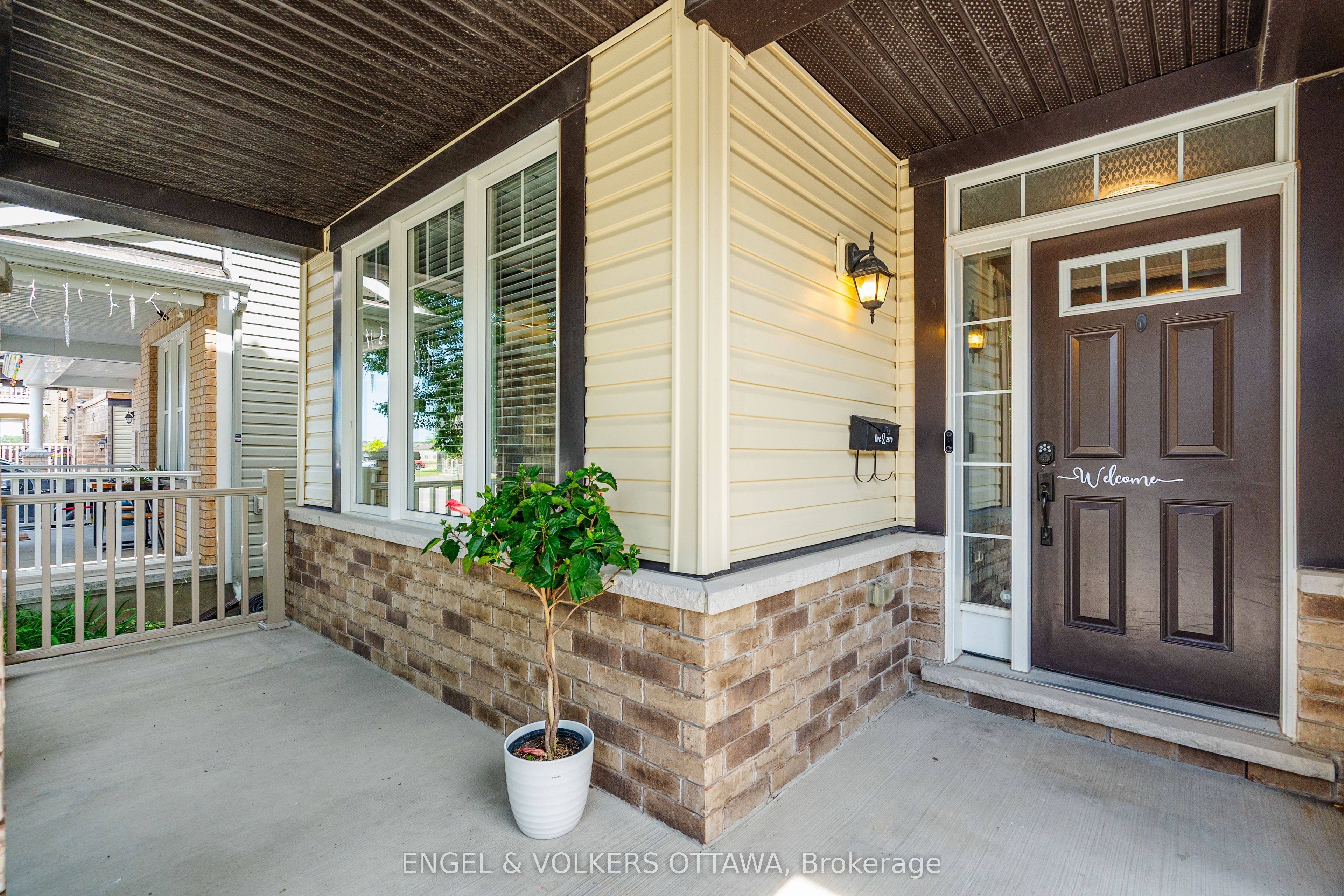 520 Brigatine Avenue, Stittsville-Goulbourn 2