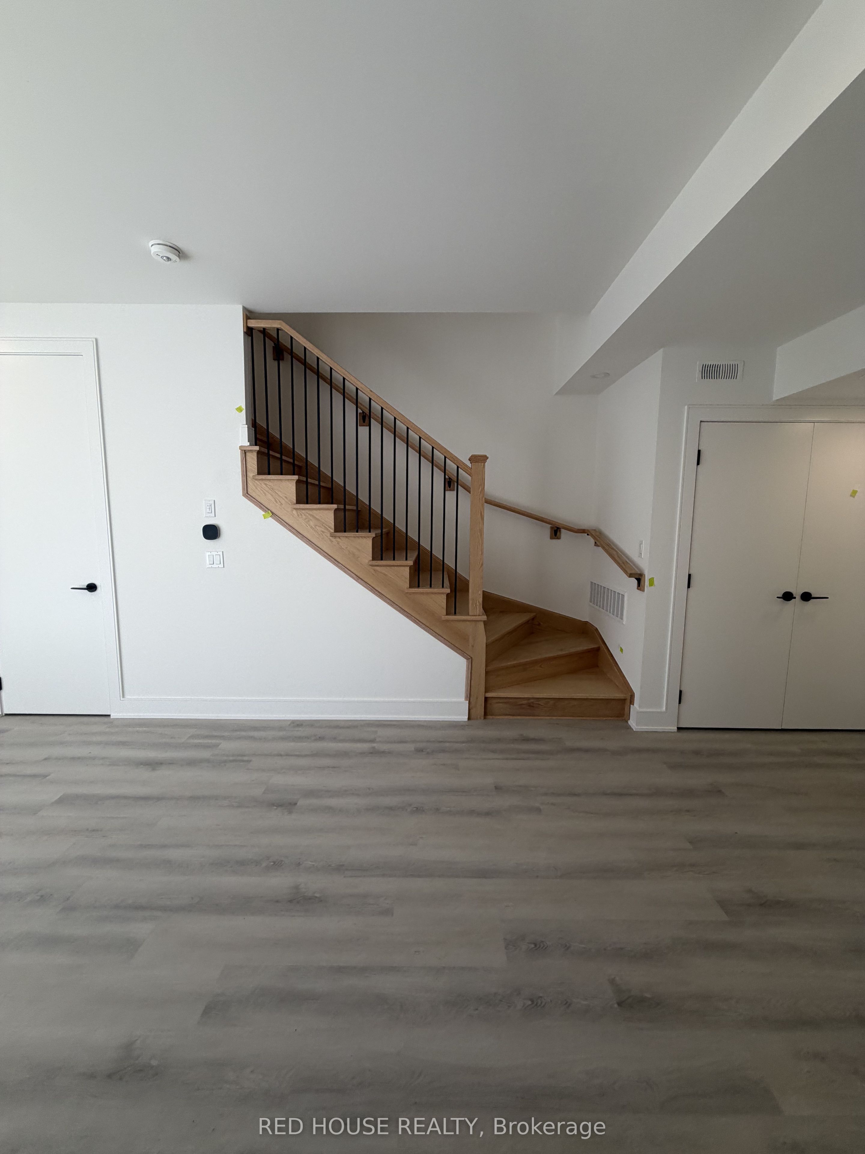 238 Ellis Avenue, St. Catharines 5