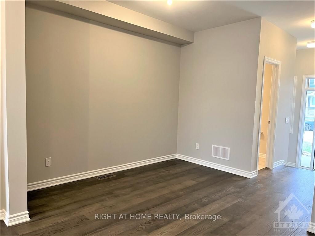 681 ALLIED Mews, West Carleton Twp 4