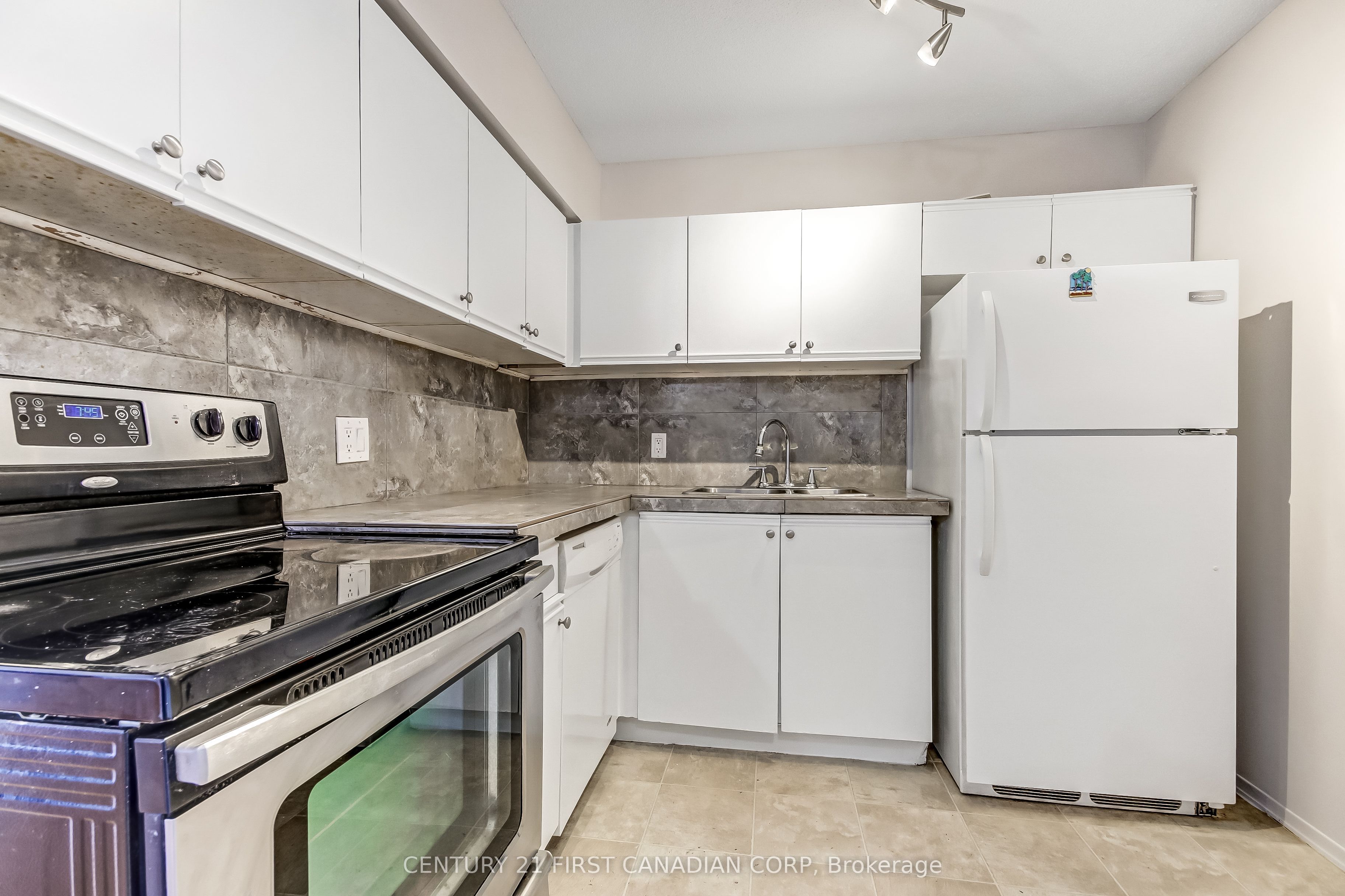 5 Jacksway Crescent, London 5
