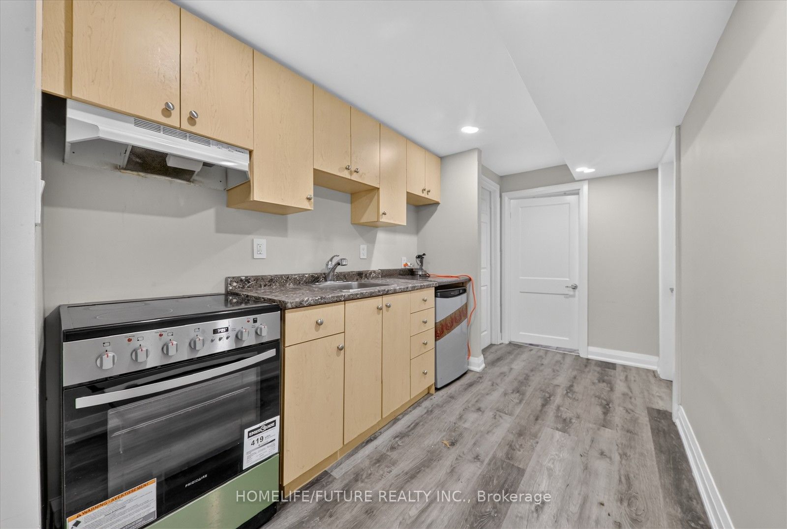 7 Cardill Crescent, Waterloo 5