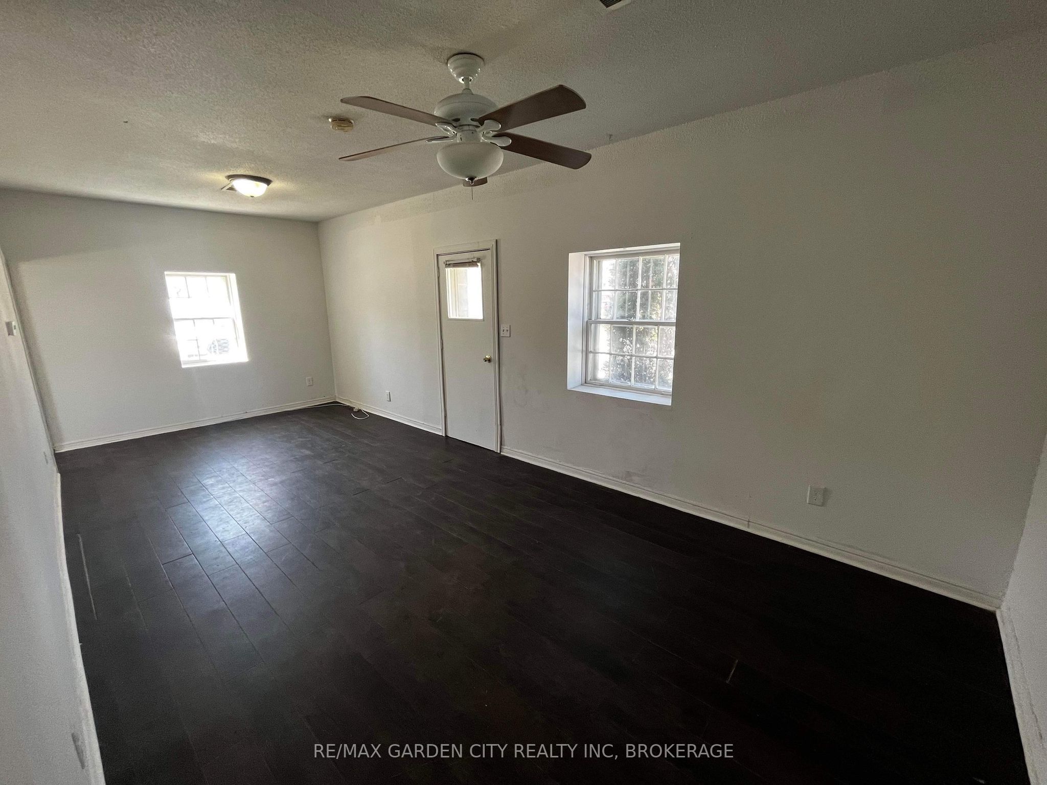 Unit 1 - 29 Rykert Street, St. Catharines 3